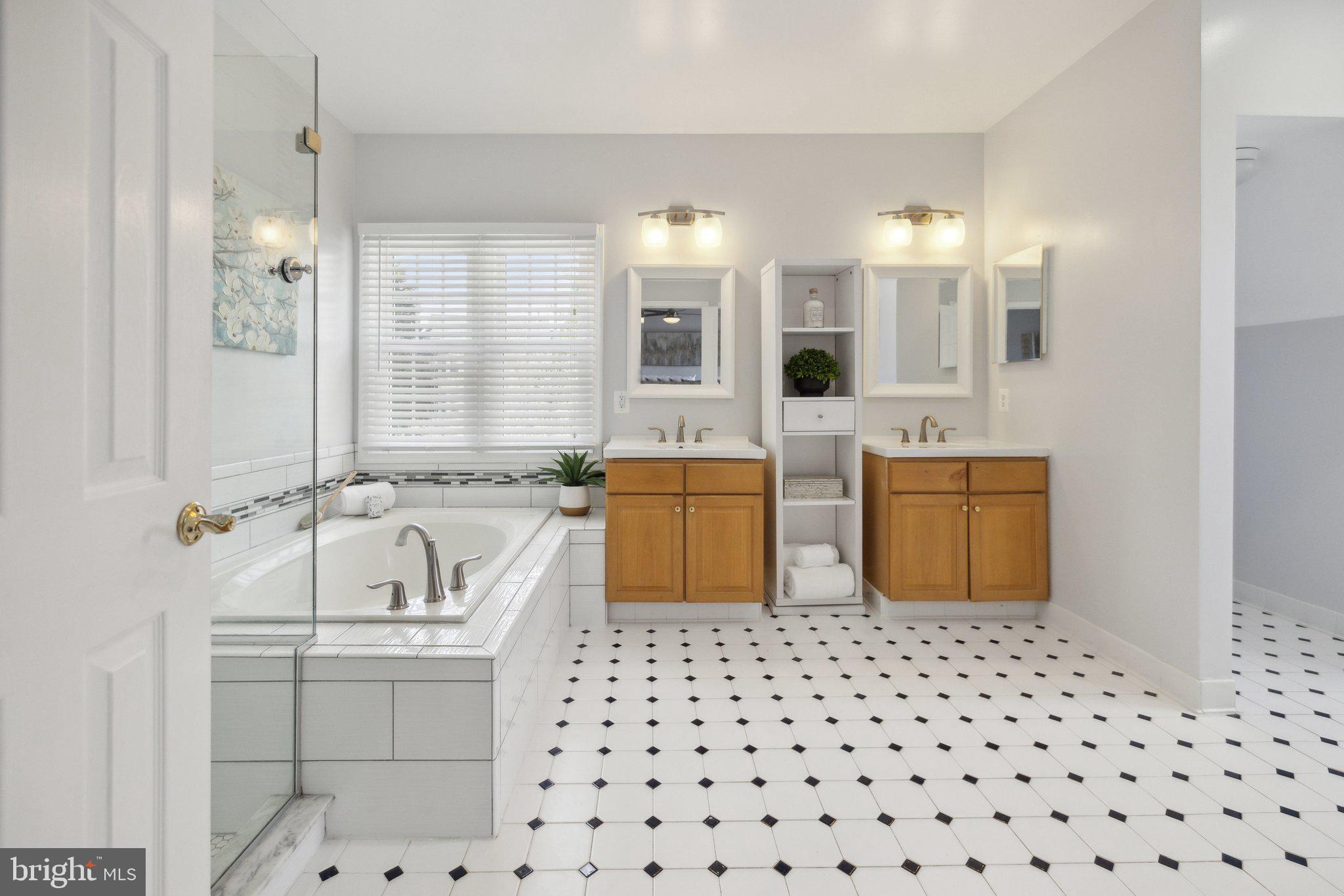 CLOPPERS MILL WEST - Residential