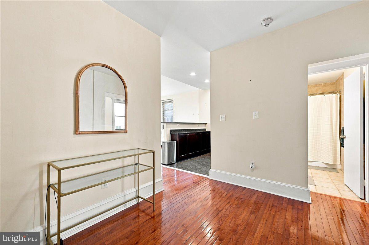 250 S 13TH STREET 00 11E