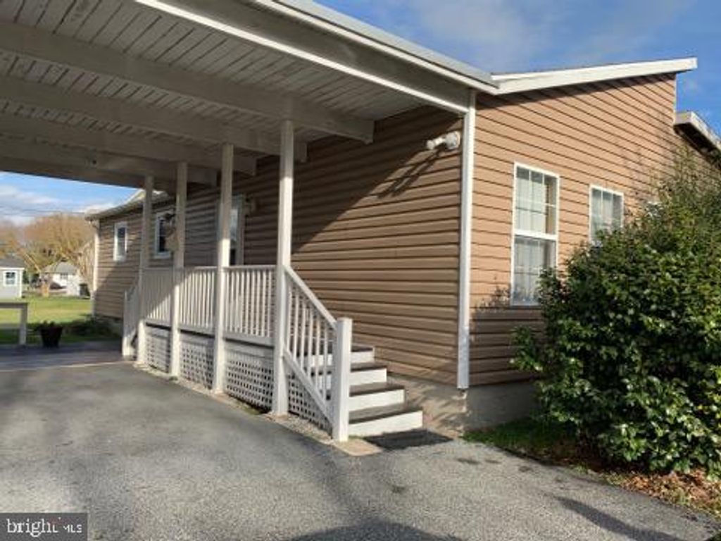 Photo of 607 Collins Street, BETHANY BEACH, DE 19930 (MLS # DESU2102870)