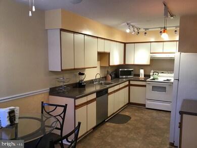 9301 PALMER PLACE 40