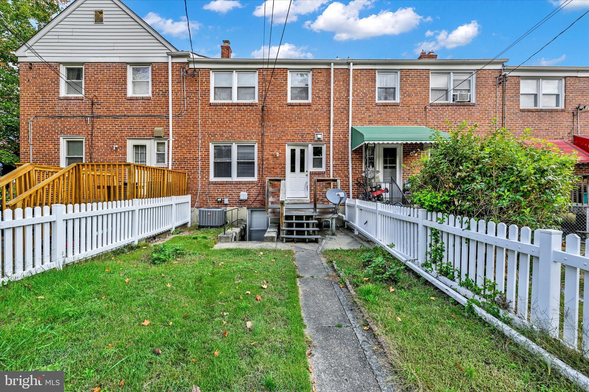 IDLEWOOD - Residential