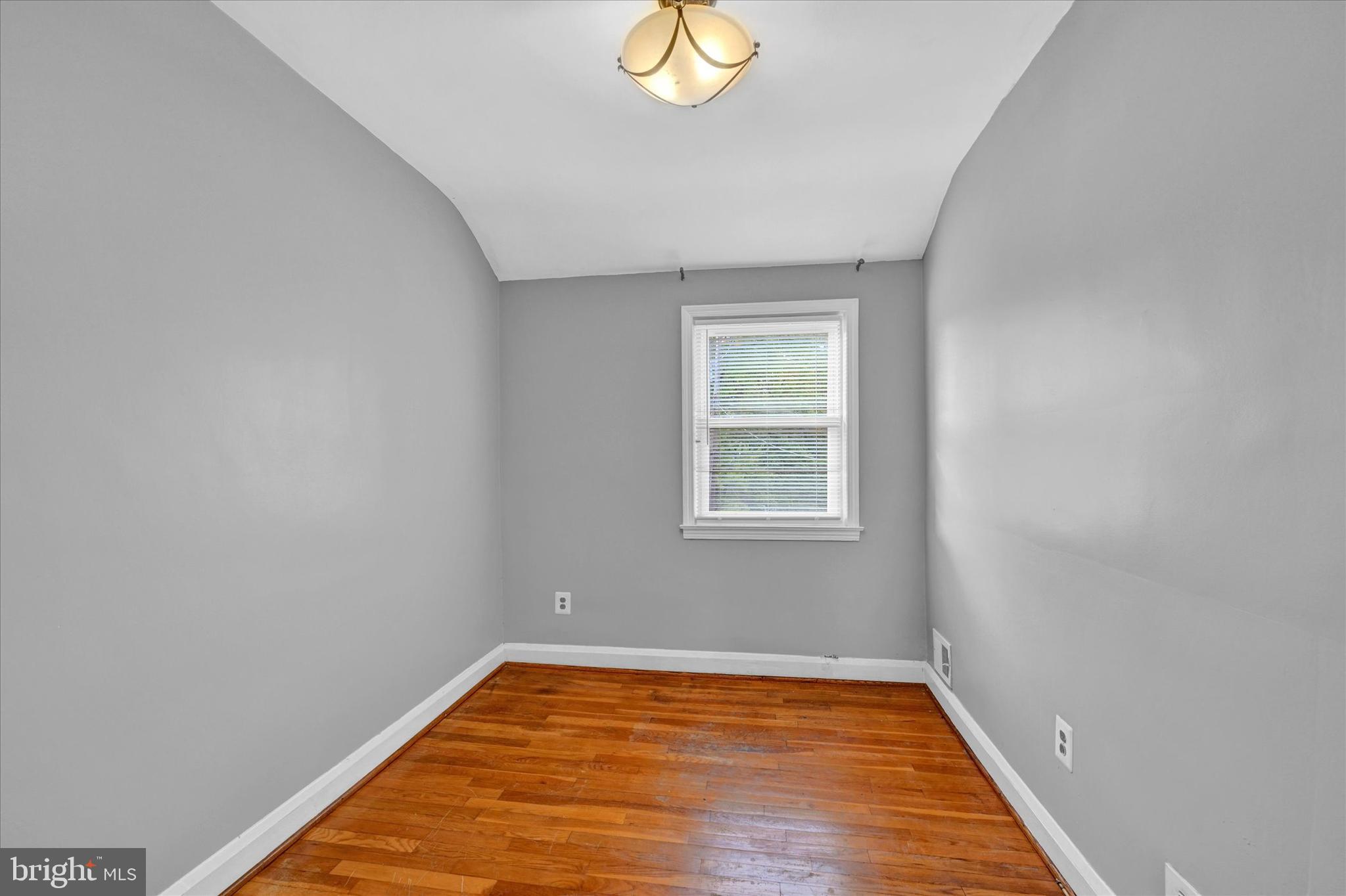 IDLEWOOD - Residential