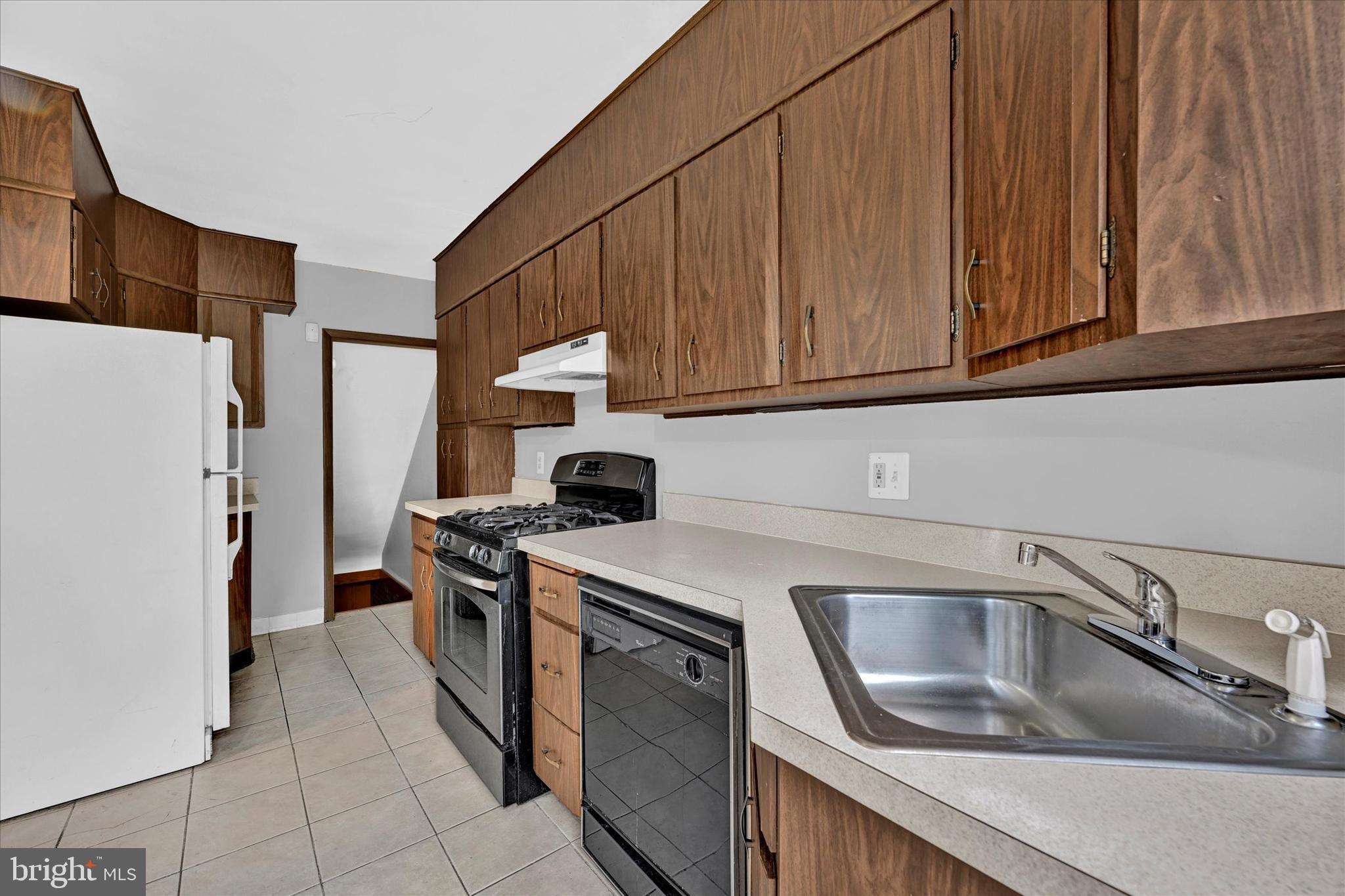 IDLEWOOD - Residential