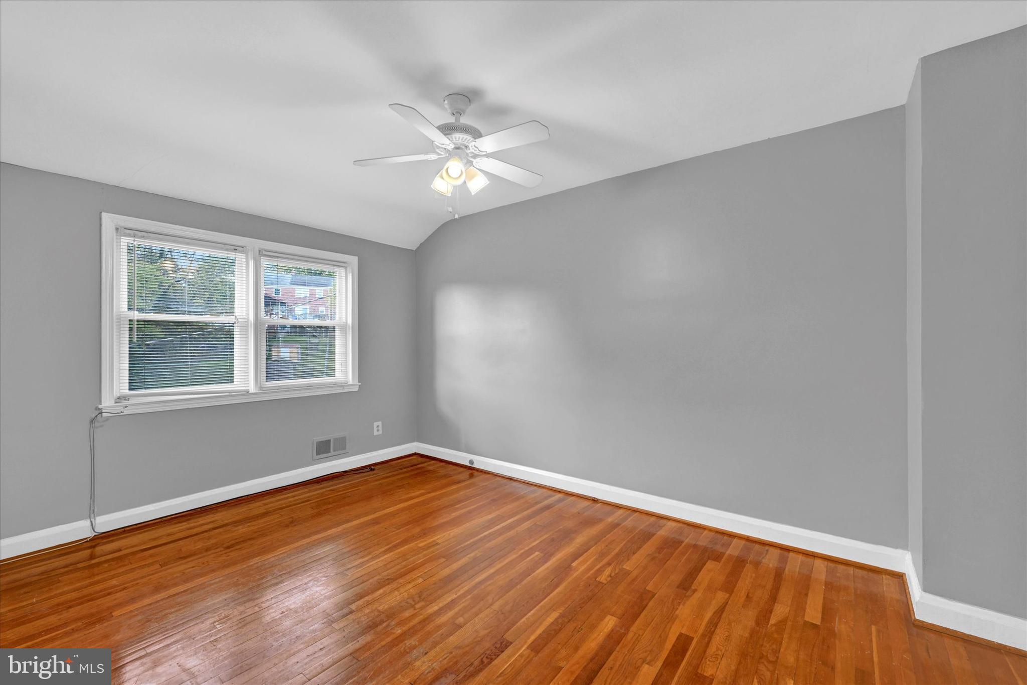 IDLEWOOD - Residential