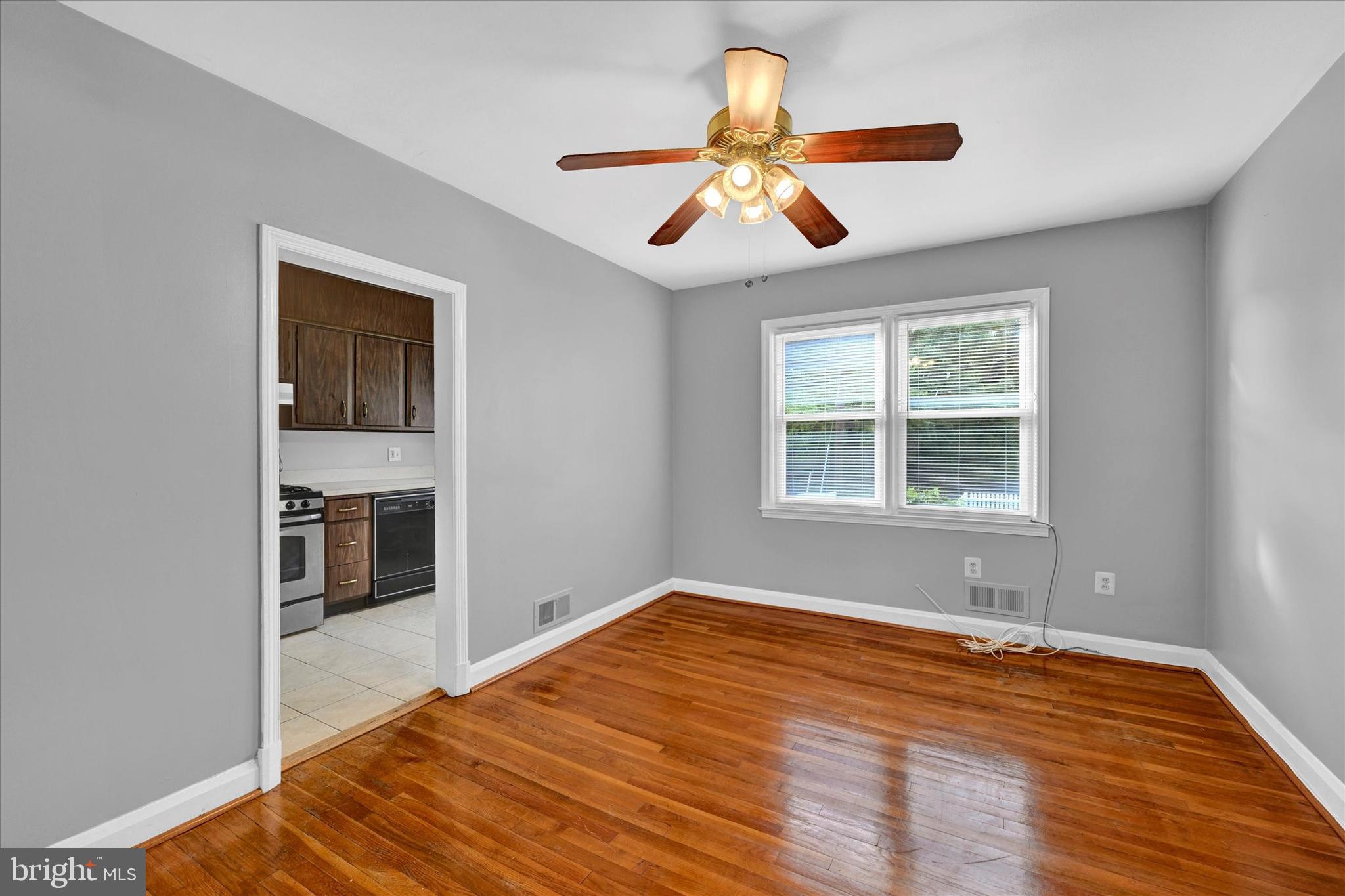 IDLEWOOD - Residential