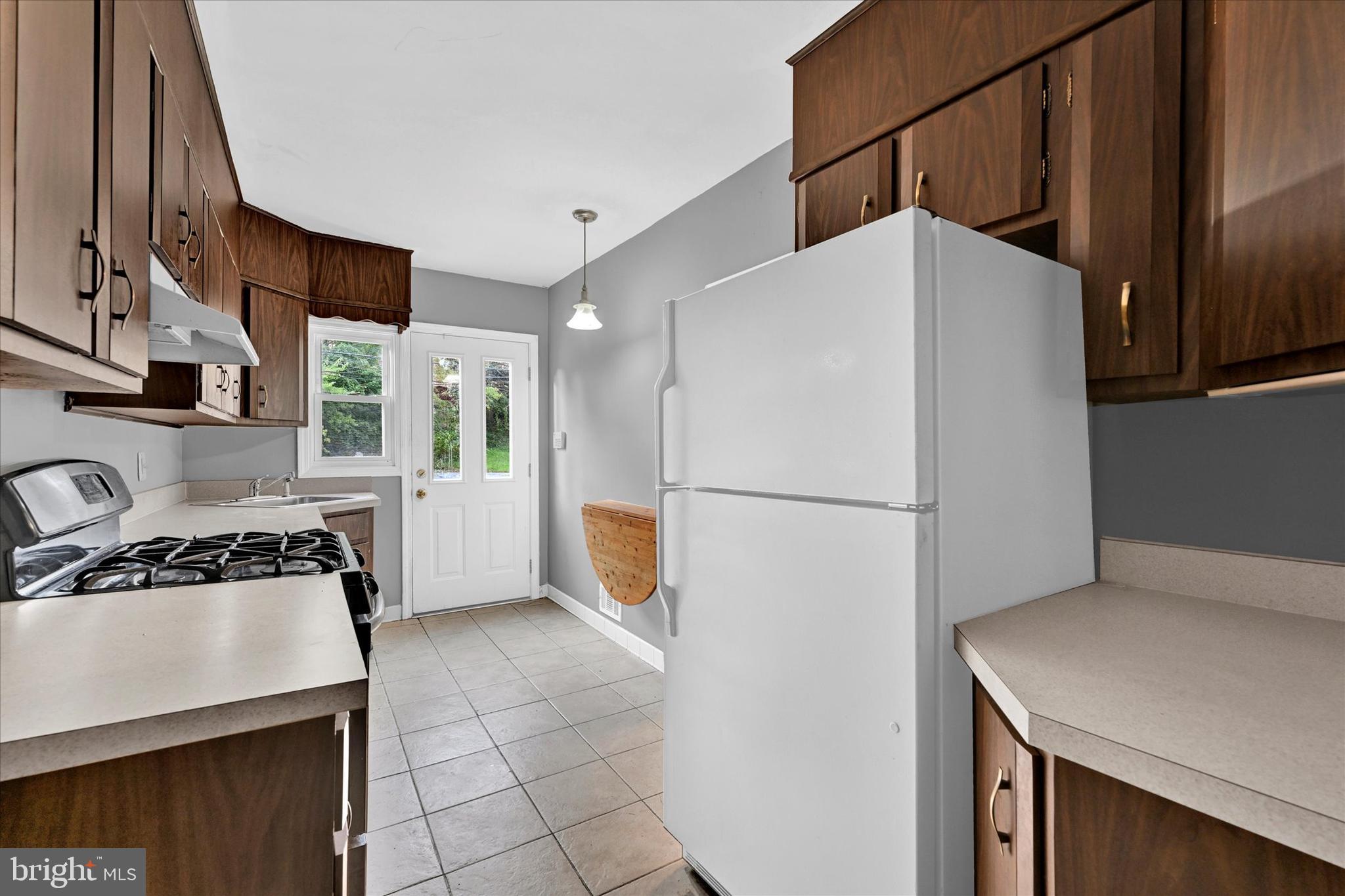 IDLEWOOD - Residential