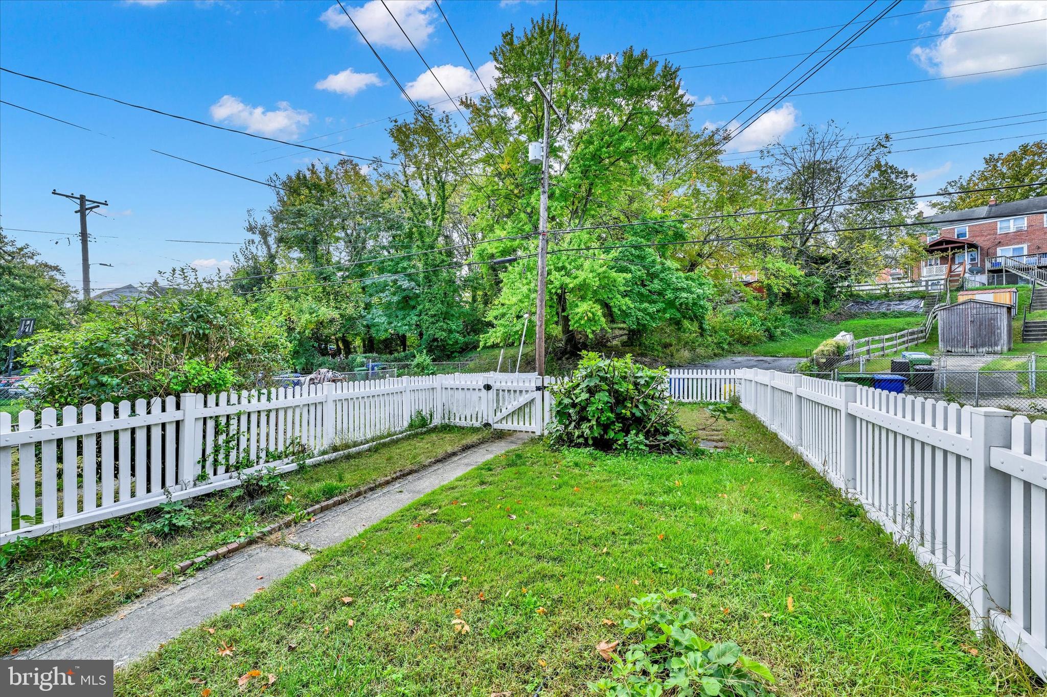 IDLEWOOD - Residential