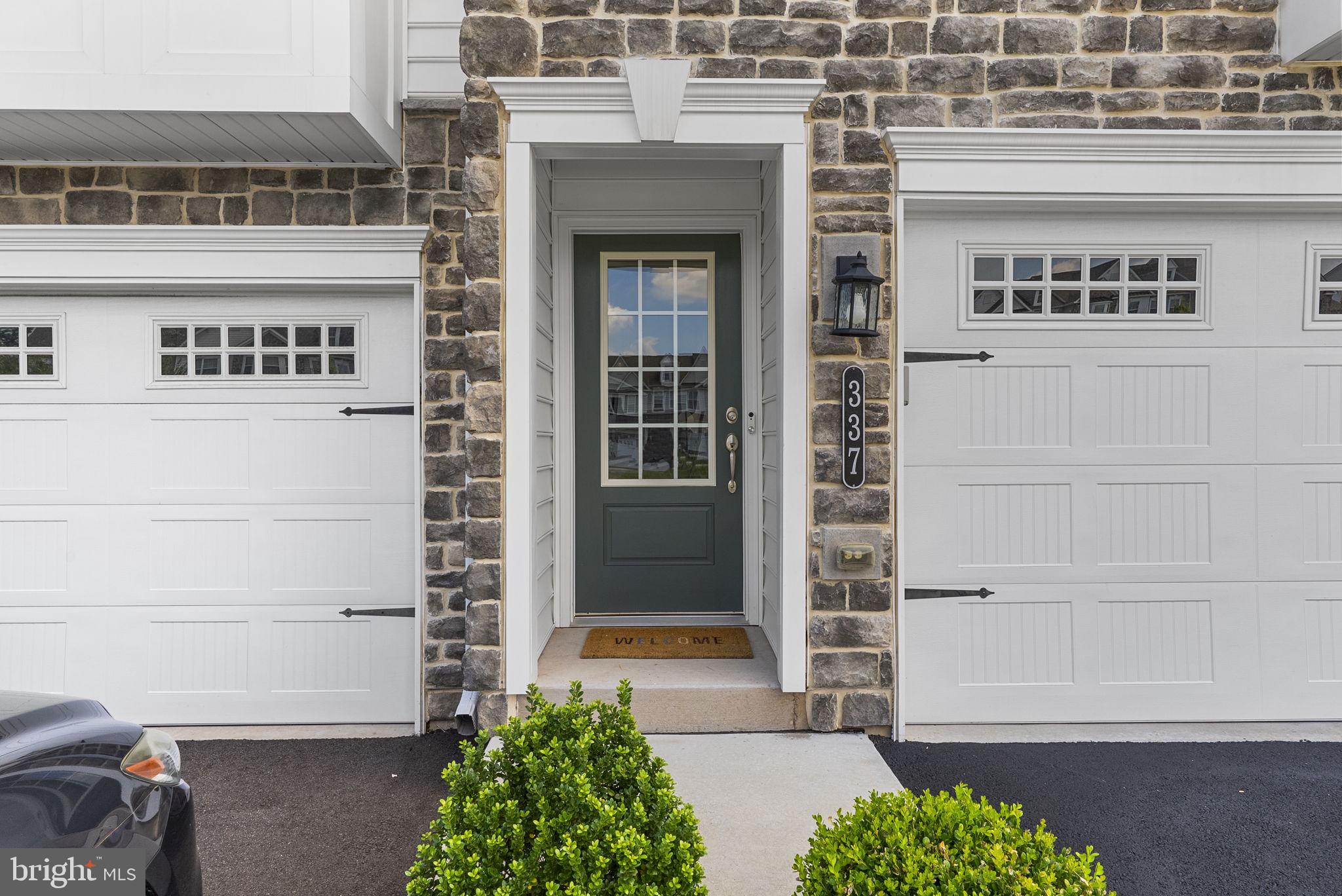 337 FLINTROCK COURT