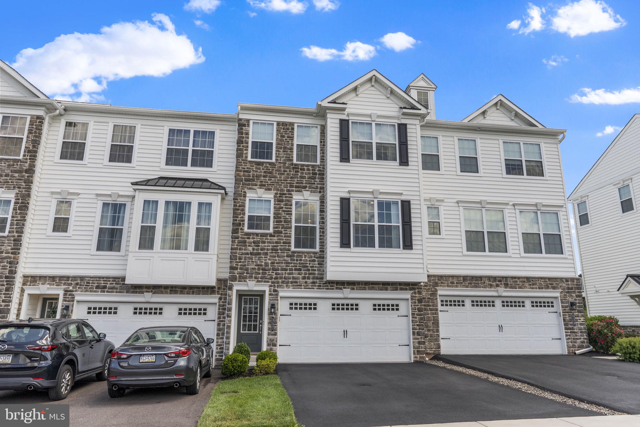 337 FLINTROCK COURT