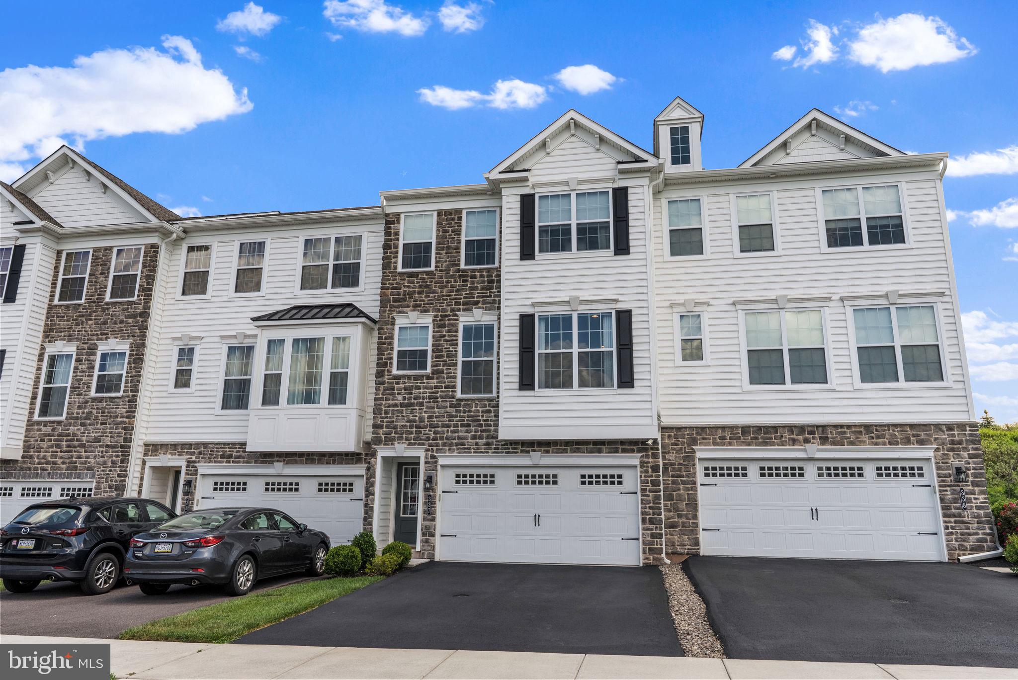 337 FLINTROCK COURT
