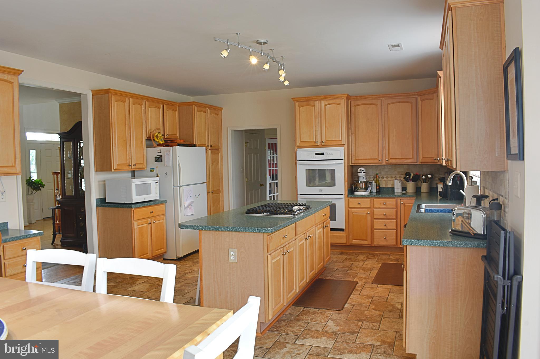 GREEN HILL MANOR - Residential