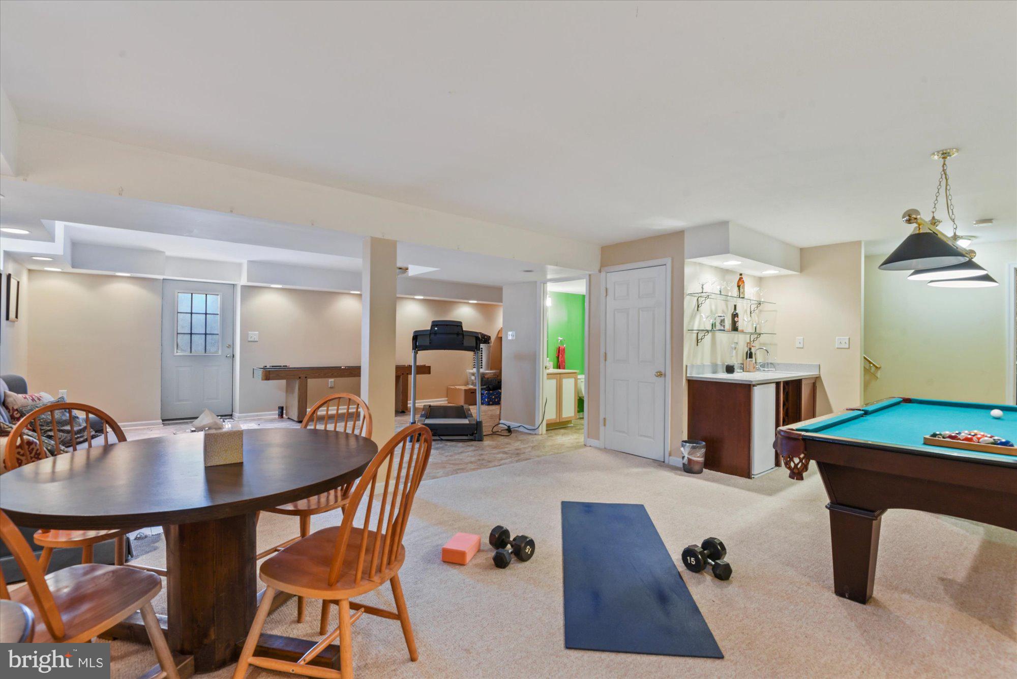 GREEN HILL MANOR - Residential