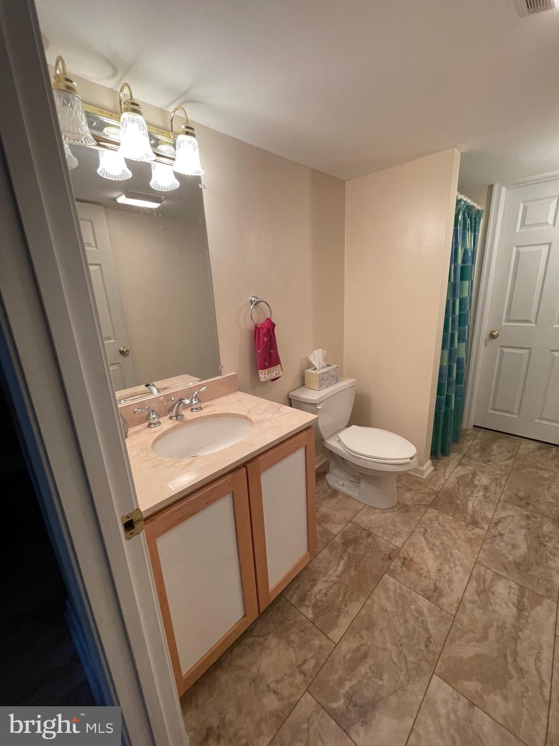 GREEN HILL MANOR - Residential