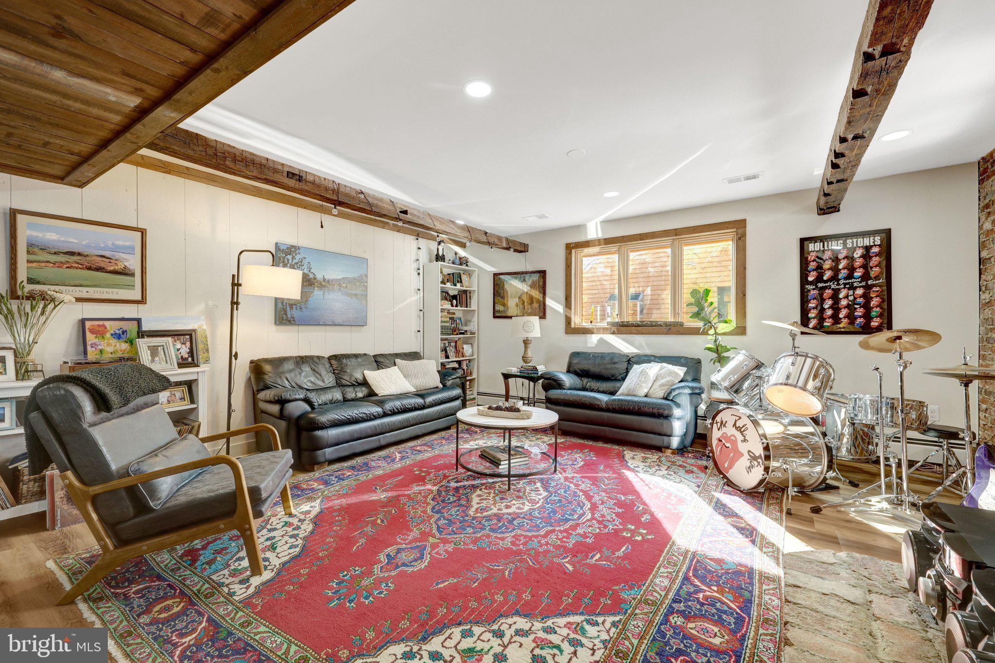 BEVERLY MANOR - Residential