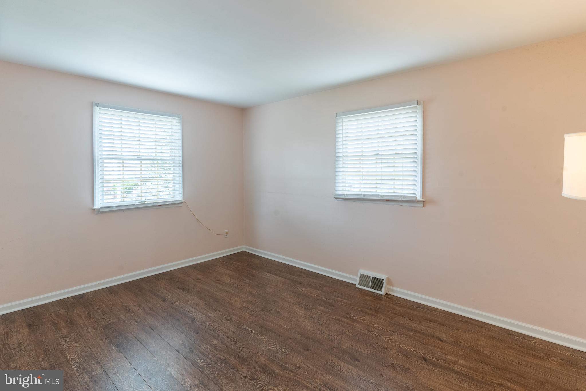 BURGUNDY HILLS - Residential