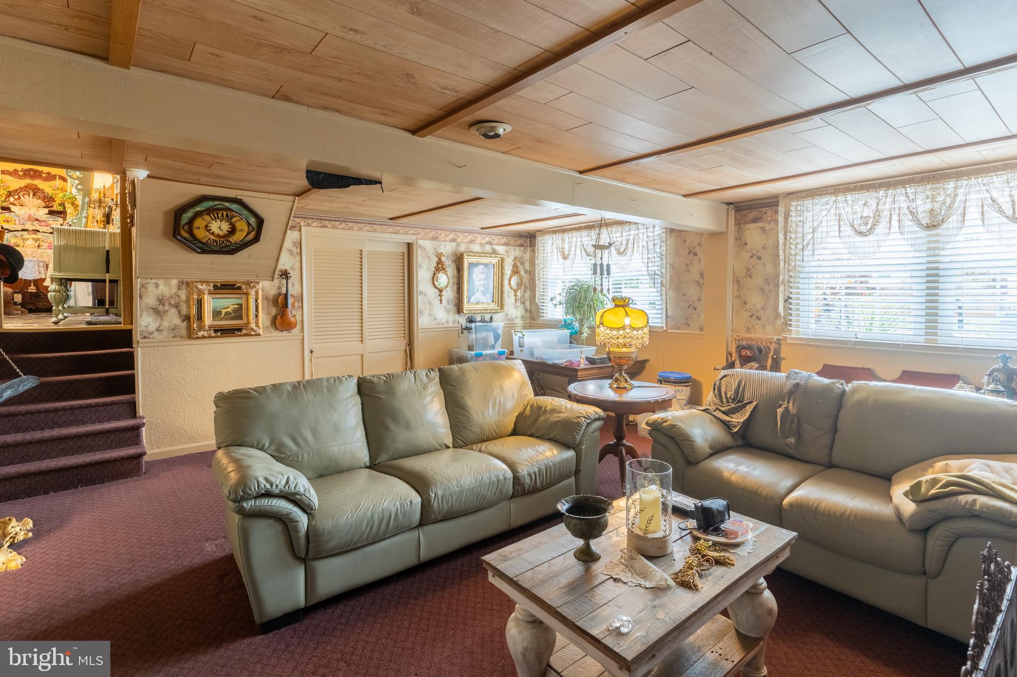 BURGUNDY HILLS - Residential