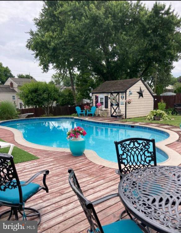 BURGUNDY HILLS - Residential