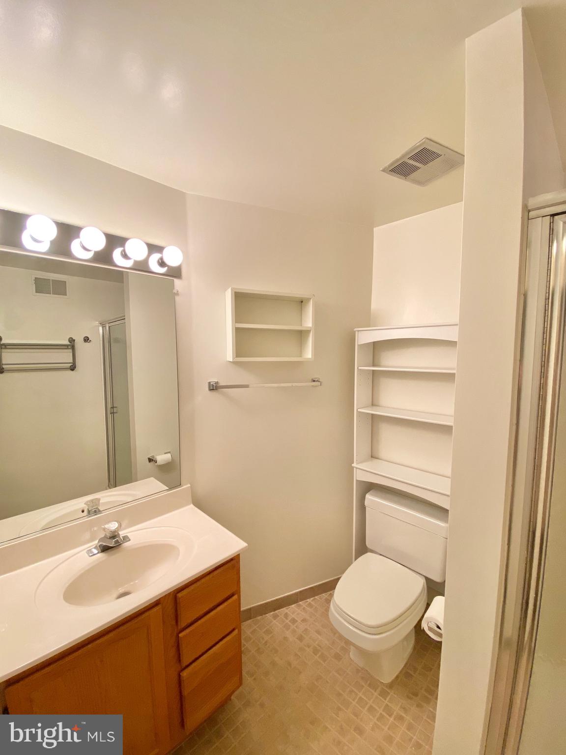 KINGSTOWNE - Residential Lease