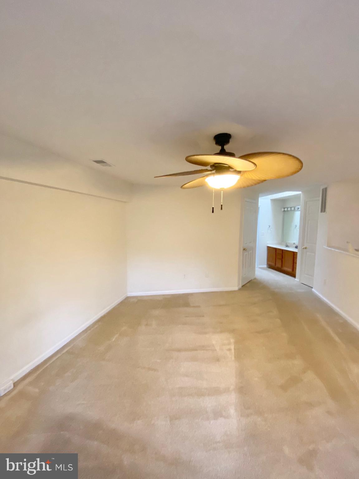 KINGSTOWNE - Residential Lease