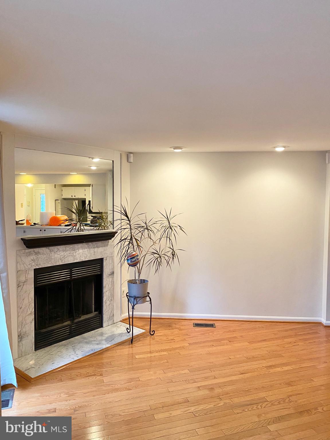 KINGSTOWNE - Residential Lease