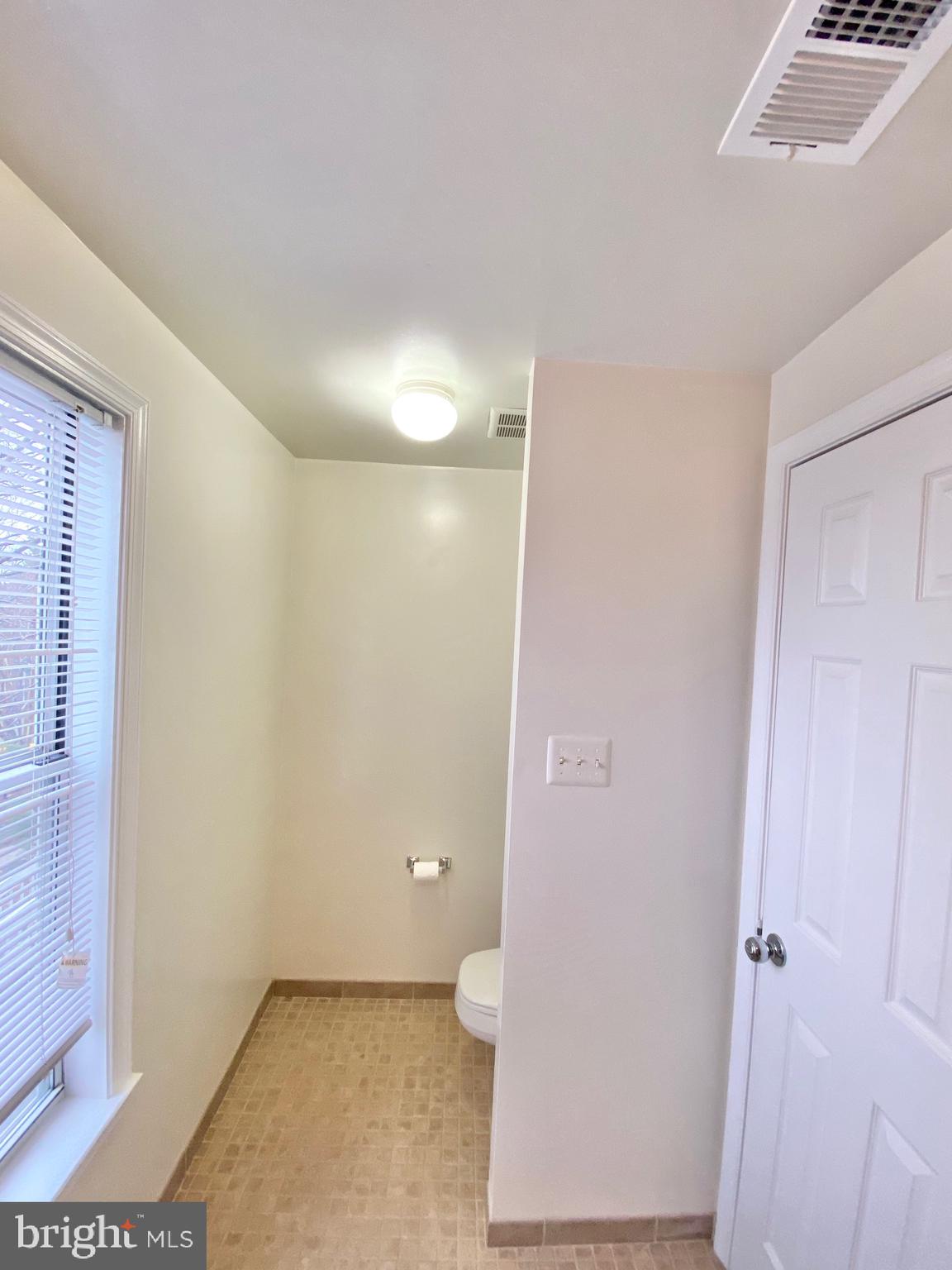 KINGSTOWNE - Residential Lease