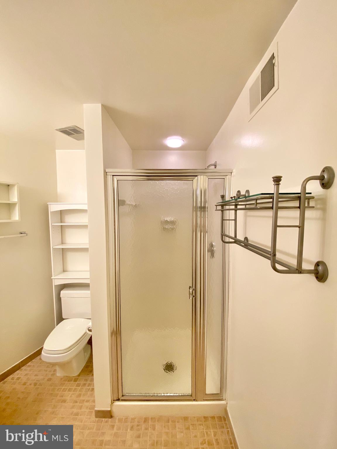 KINGSTOWNE - Residential Lease