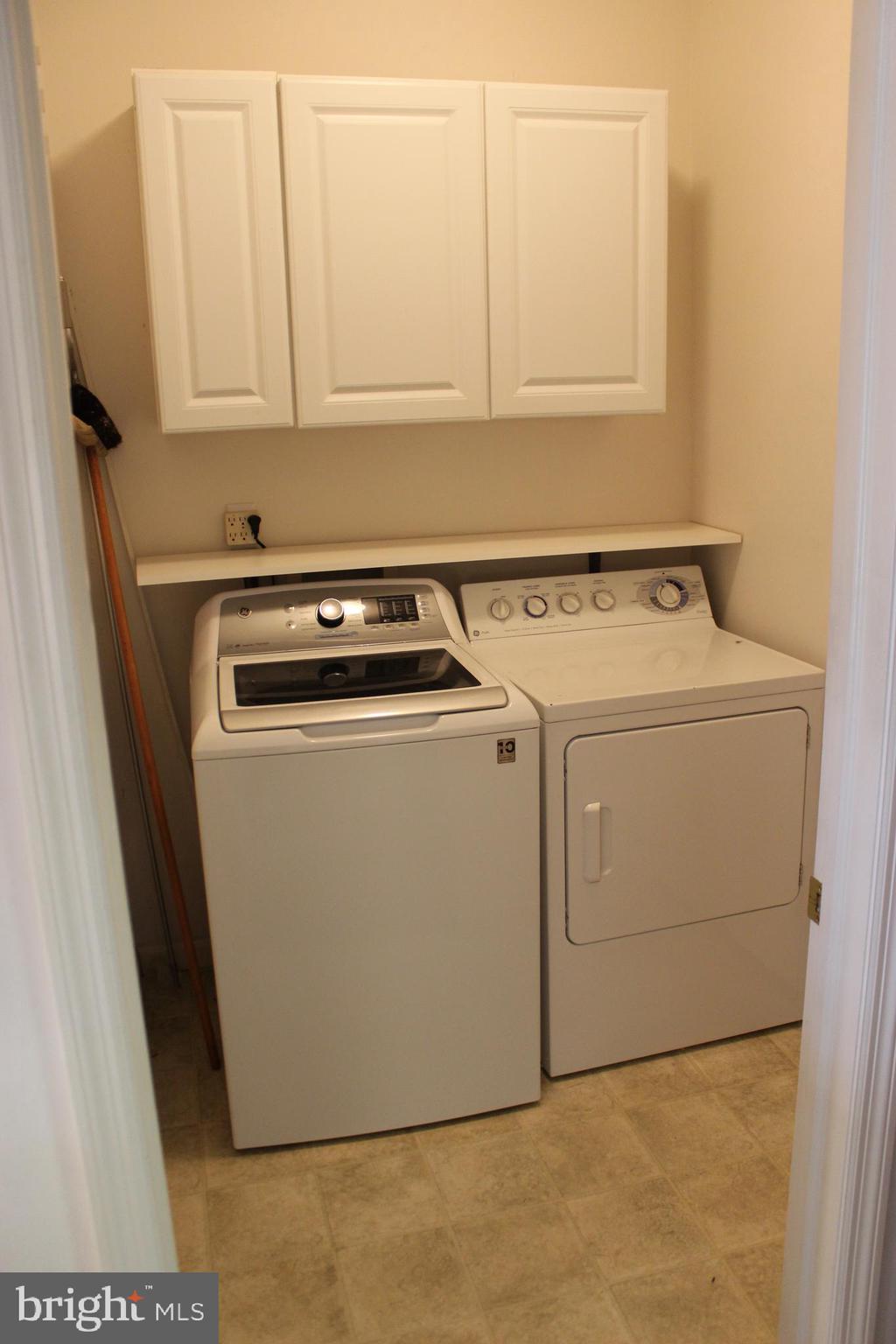 LINCOLNS MEADOW - Residential