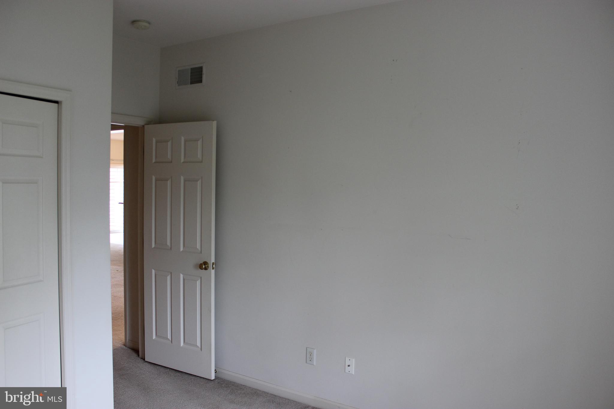 LINCOLNS MEADOW - Residential