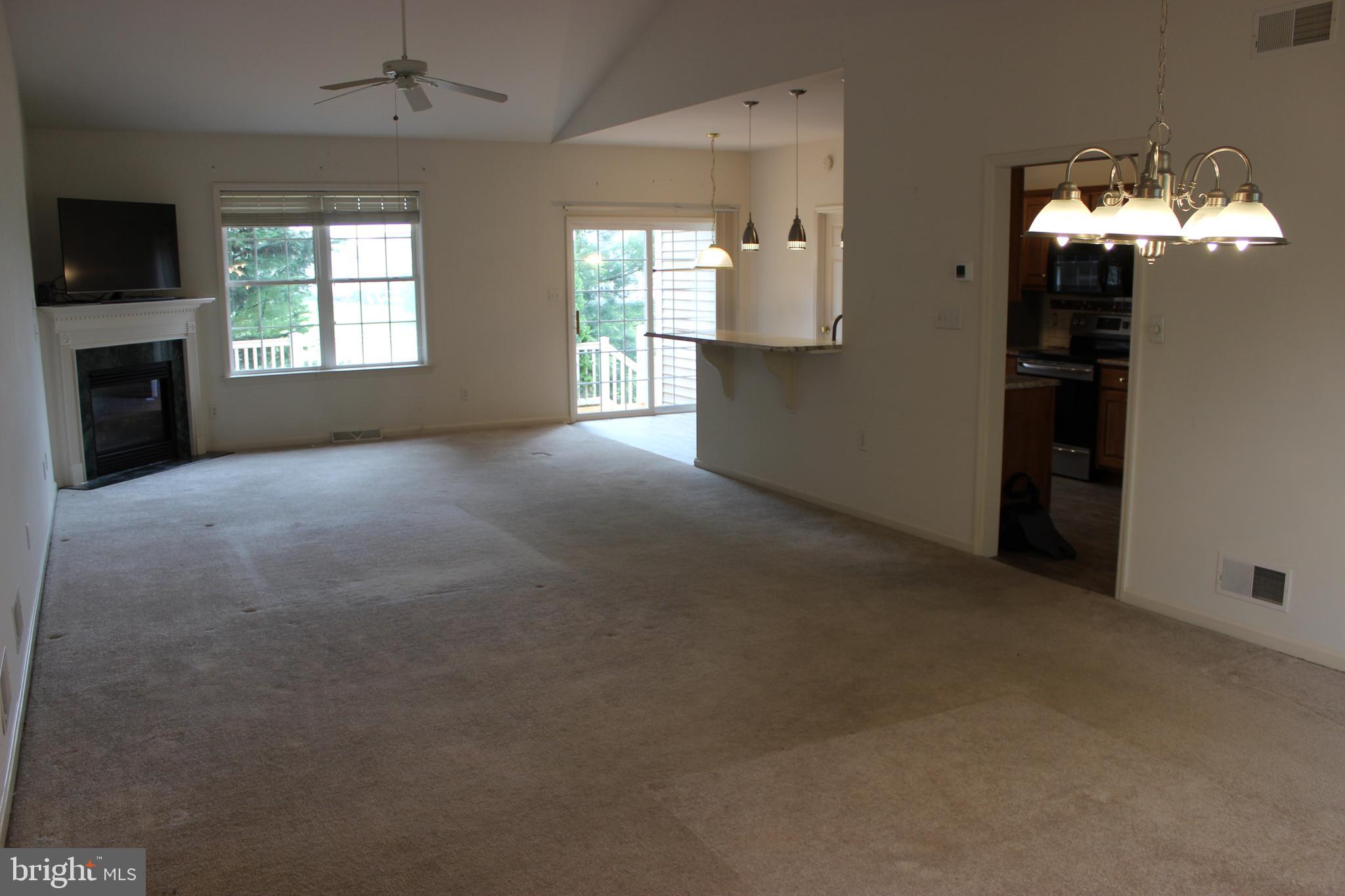 LINCOLNS MEADOW - Residential