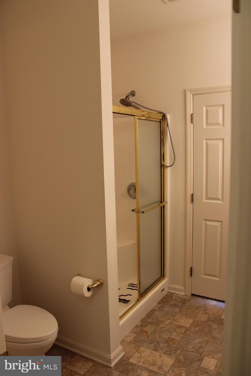 LINCOLNS MEADOW - Residential