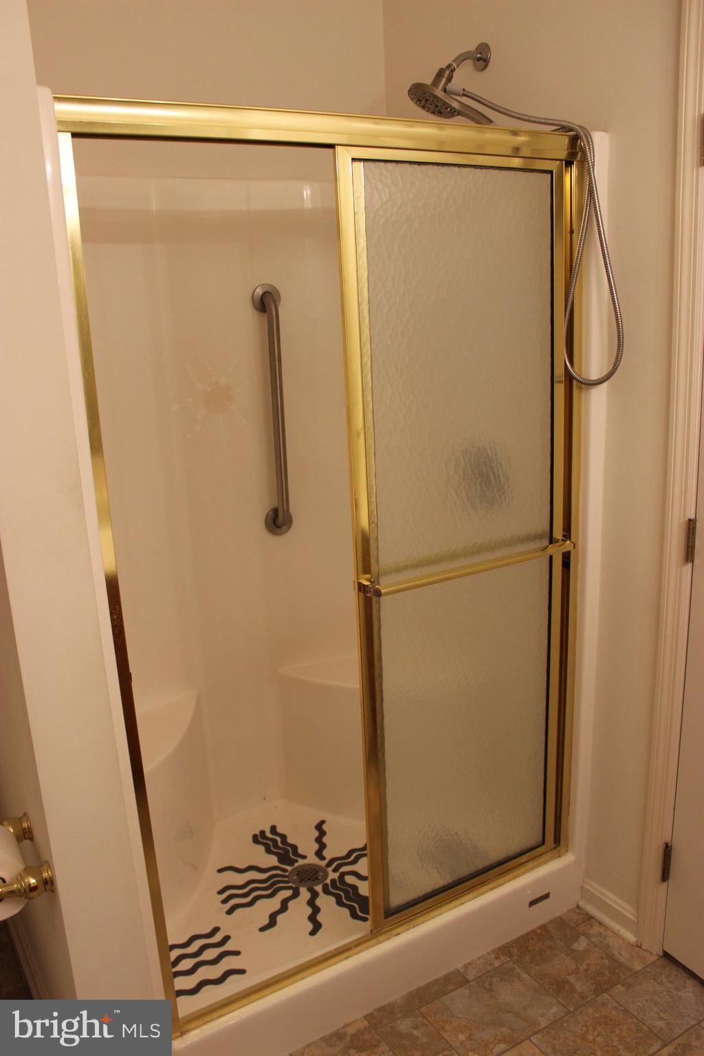 LINCOLNS MEADOW - Residential