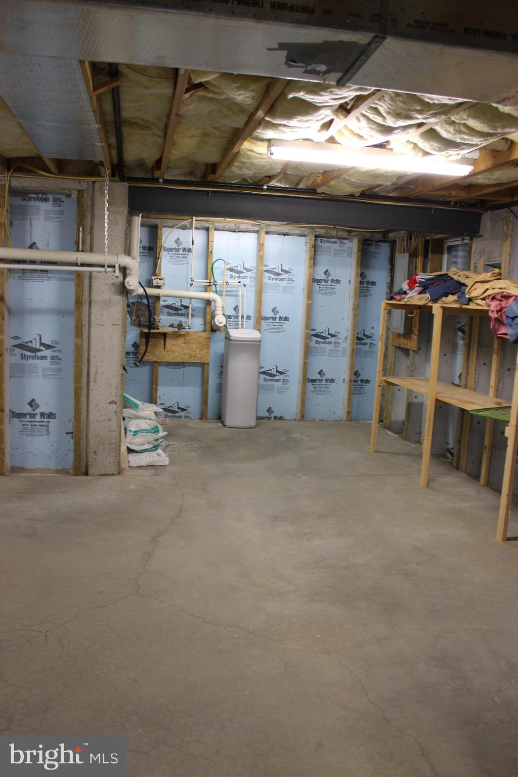 LINCOLNS MEADOW - Residential