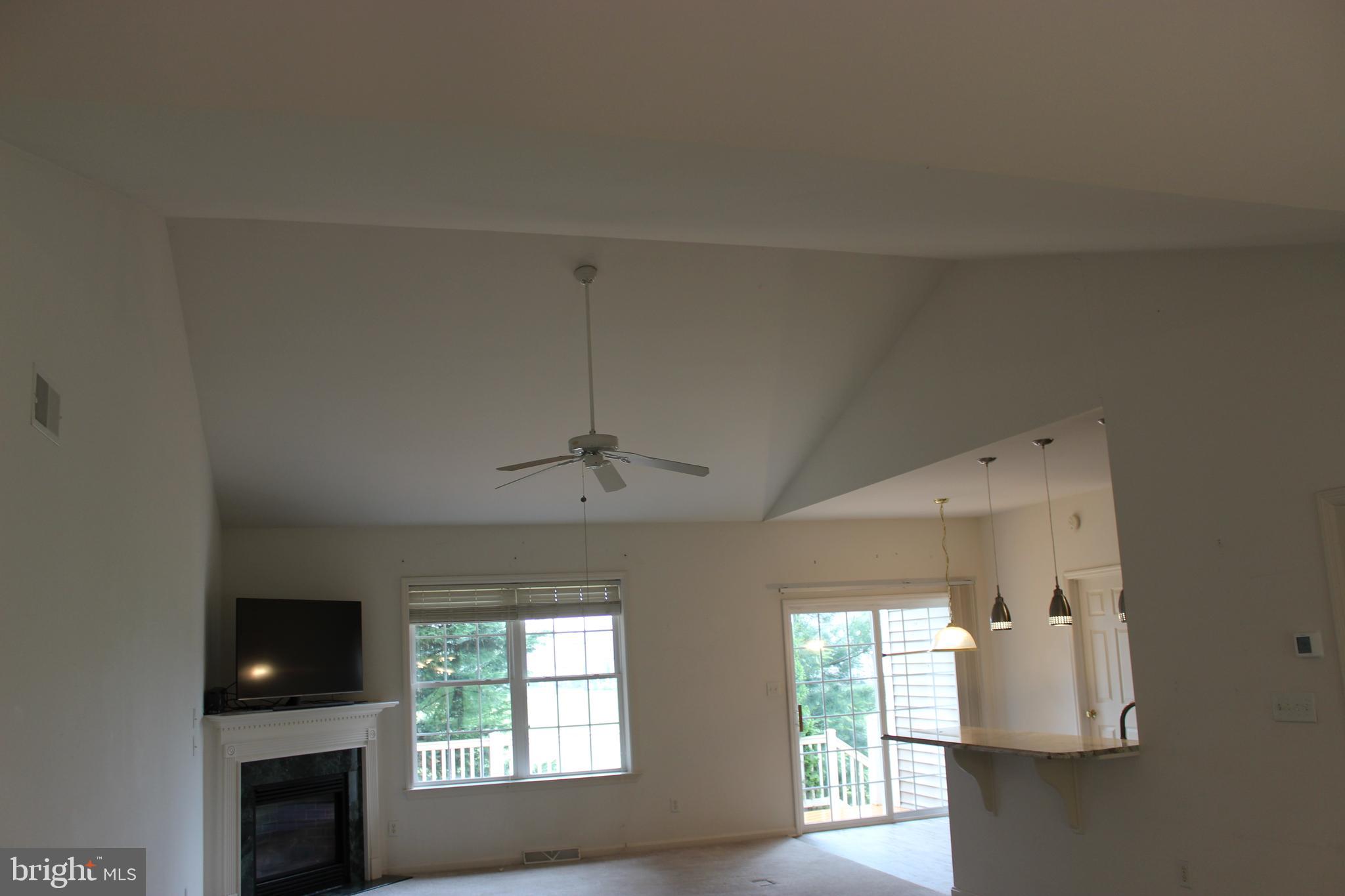 LINCOLNS MEADOW - Residential