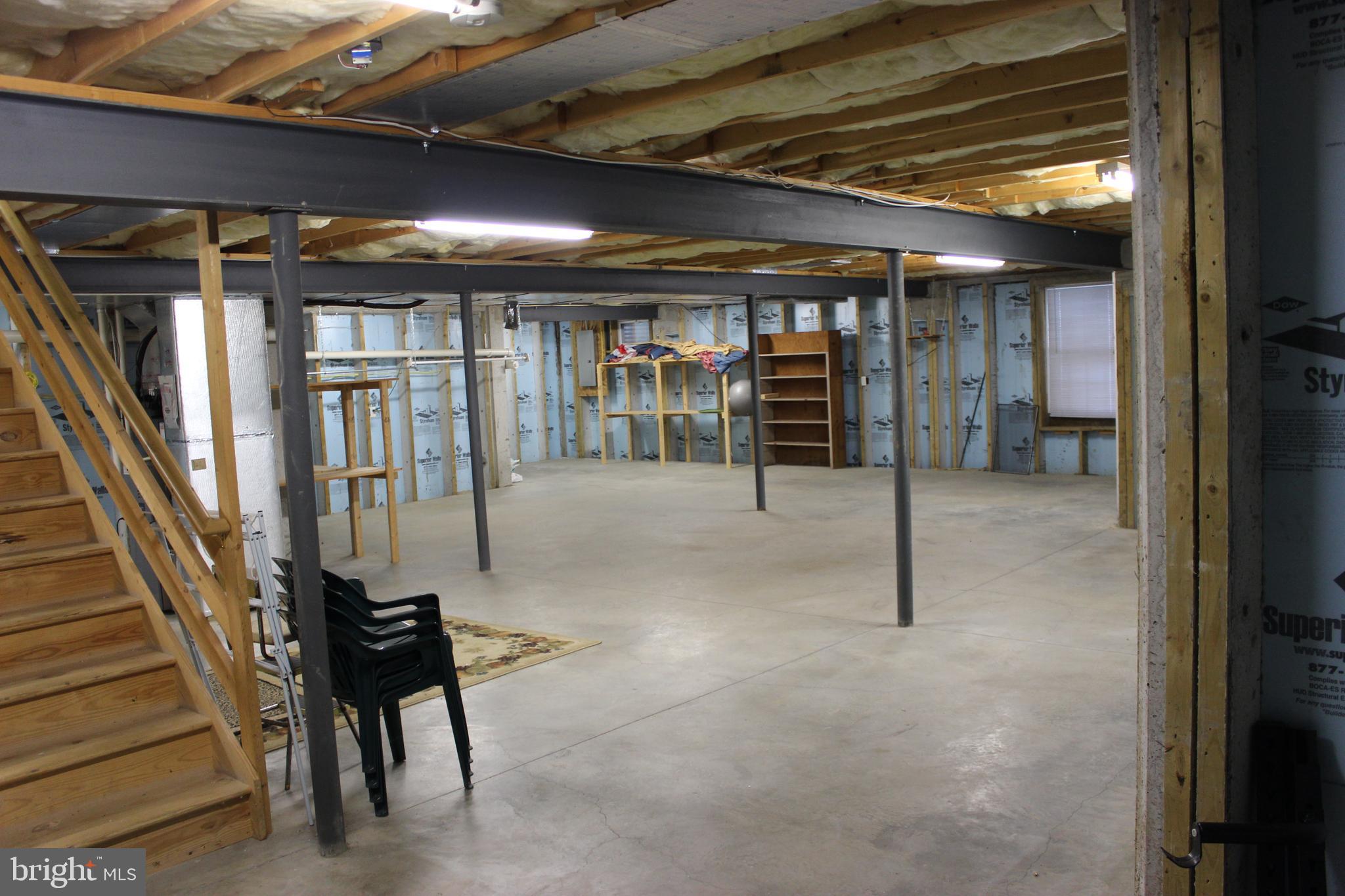 LINCOLNS MEADOW - Residential