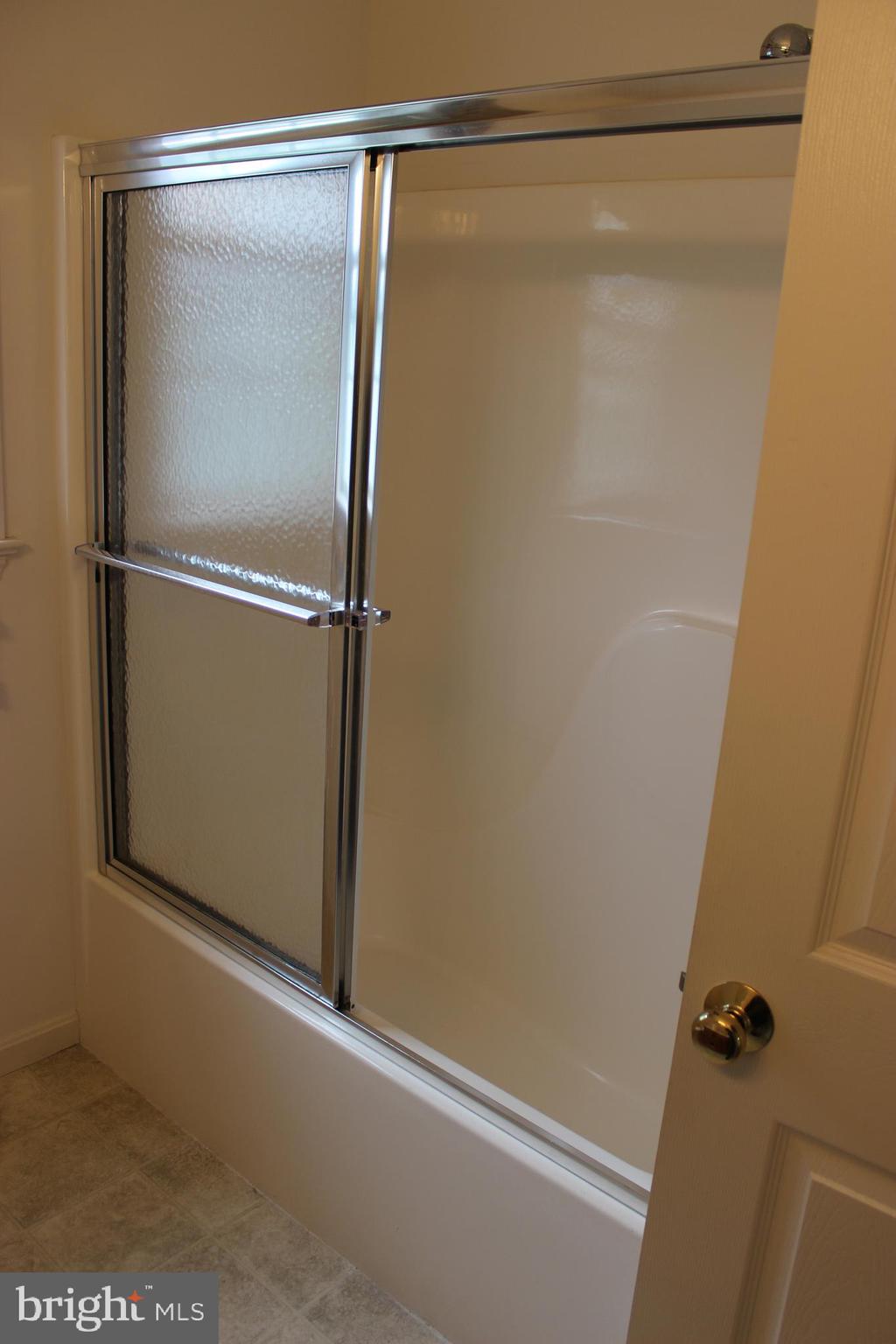 LINCOLNS MEADOW - Residential