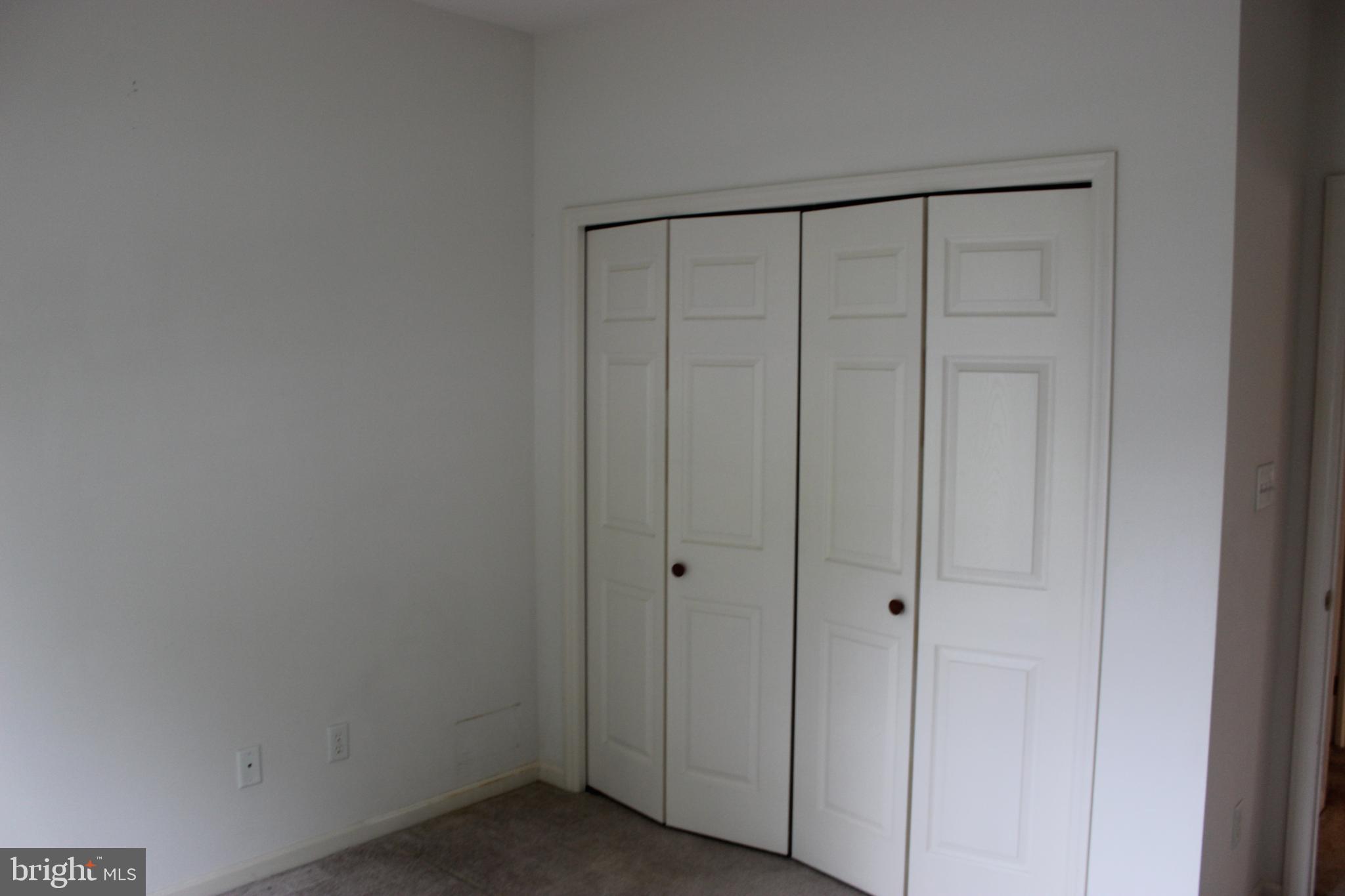 LINCOLNS MEADOW - Residential