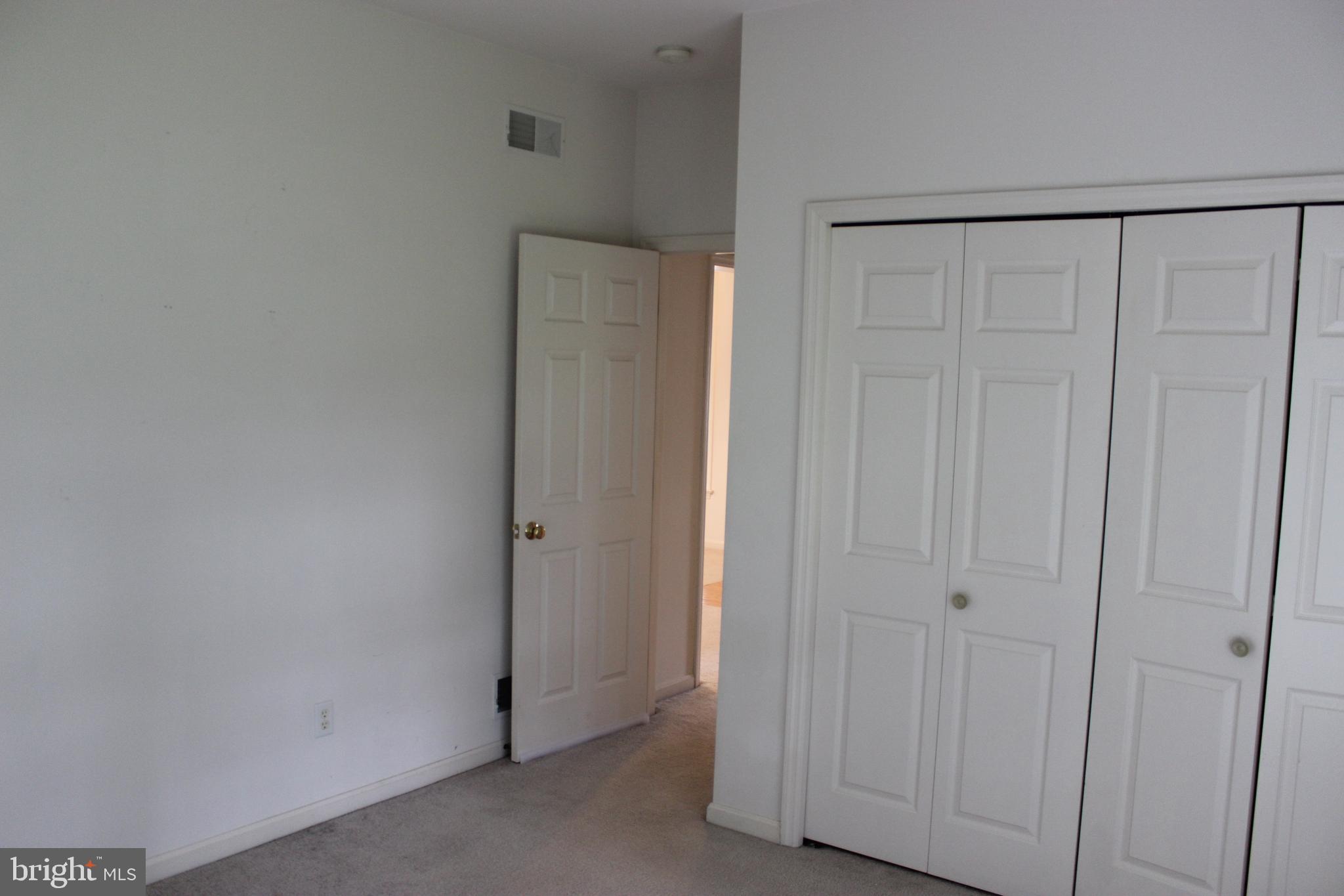 LINCOLNS MEADOW - Residential