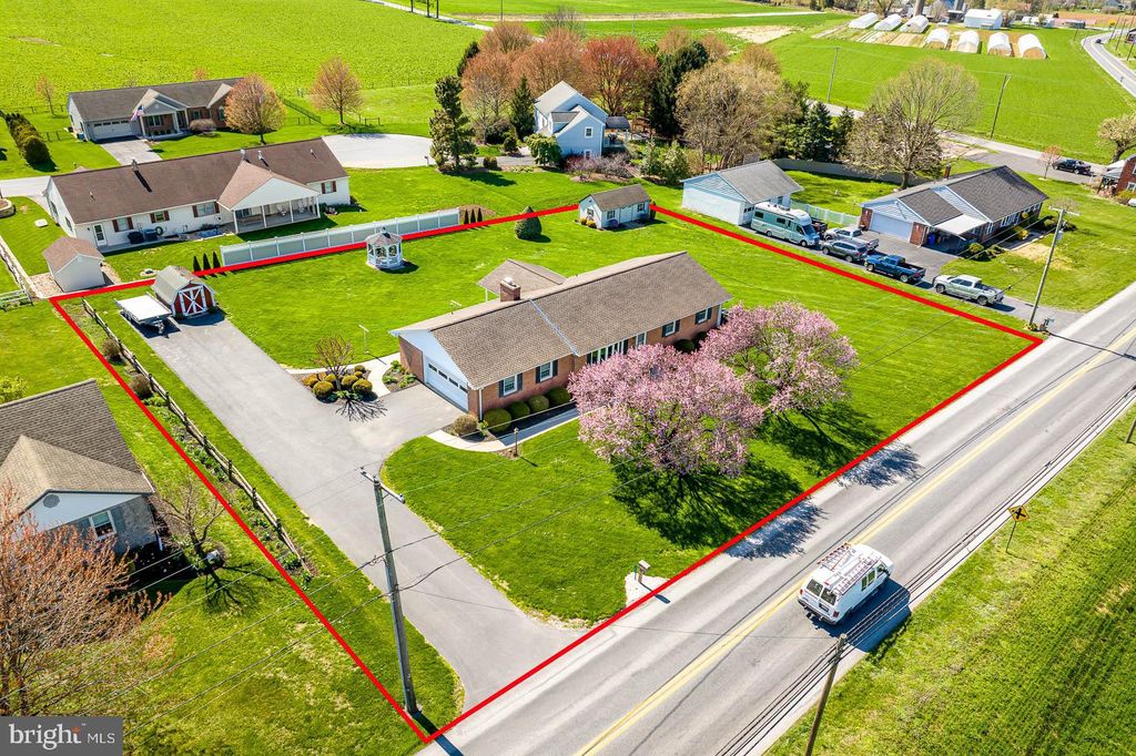 Photo of 480 N Railroad Avenue, NEW HOLLAND, PA 17557 (MLS # PALA2087812)