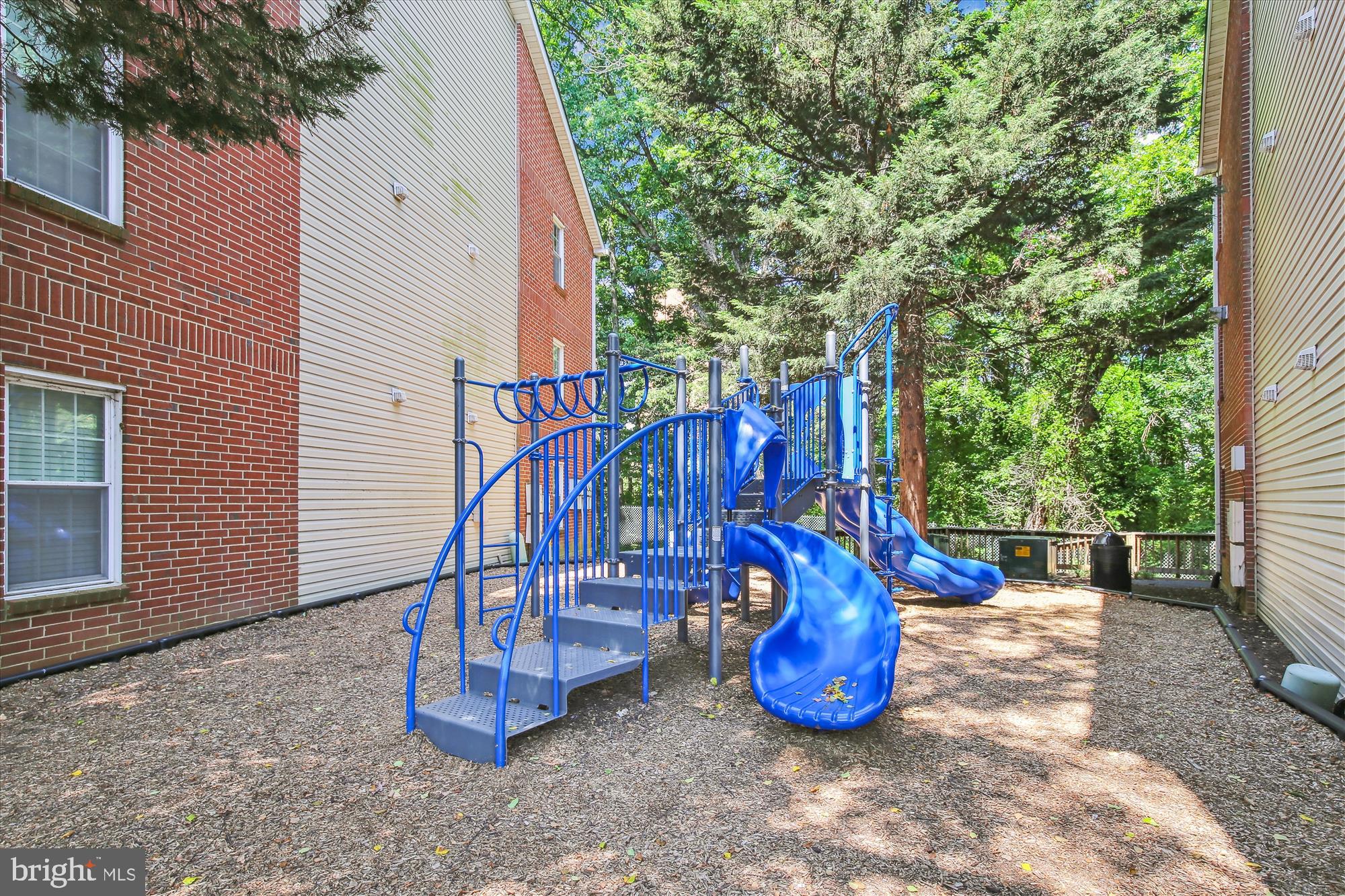 POINTE AT PARK CENTER - Residential Lease