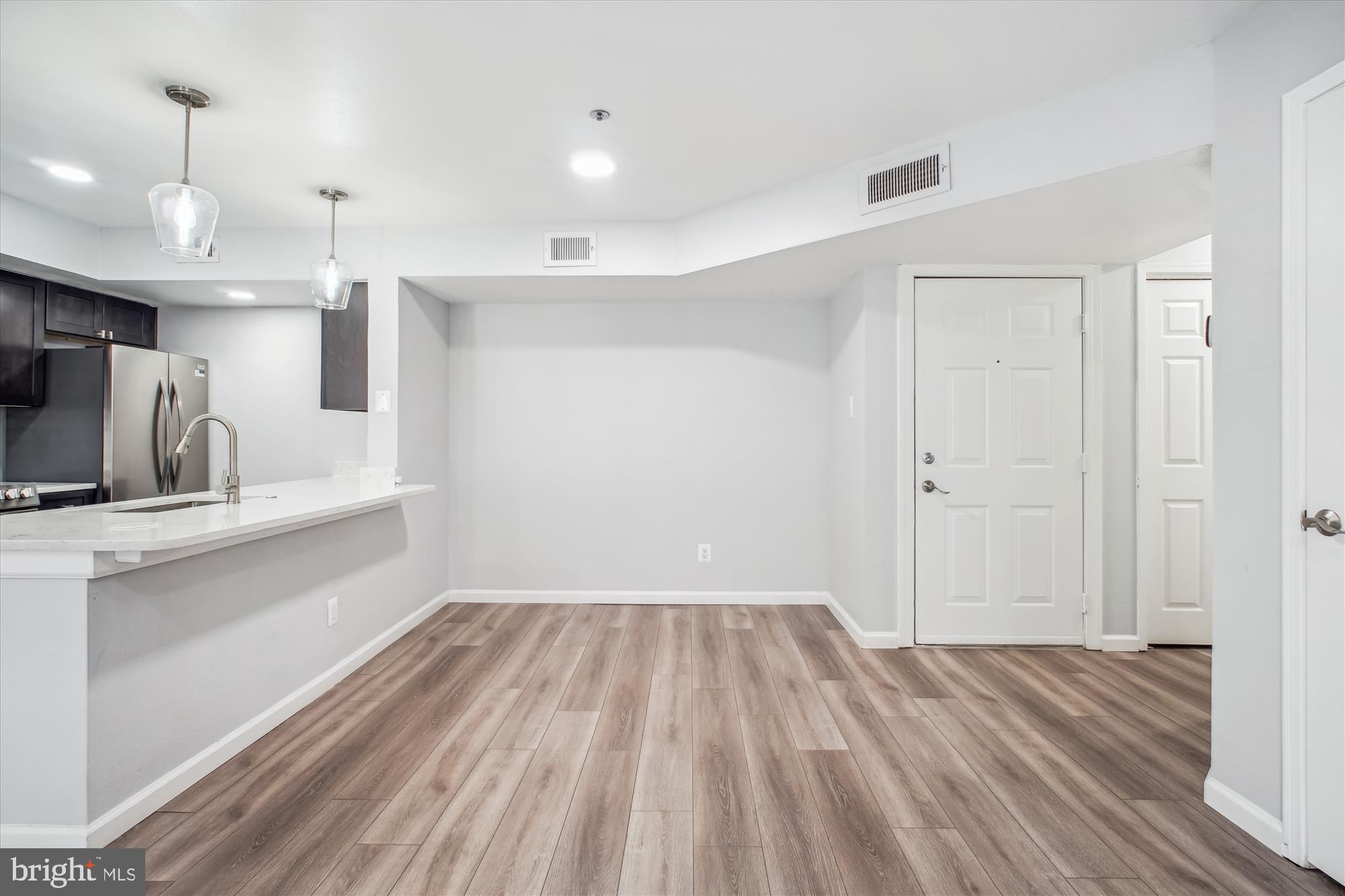 POINTE AT PARK CENTER - Residential Lease