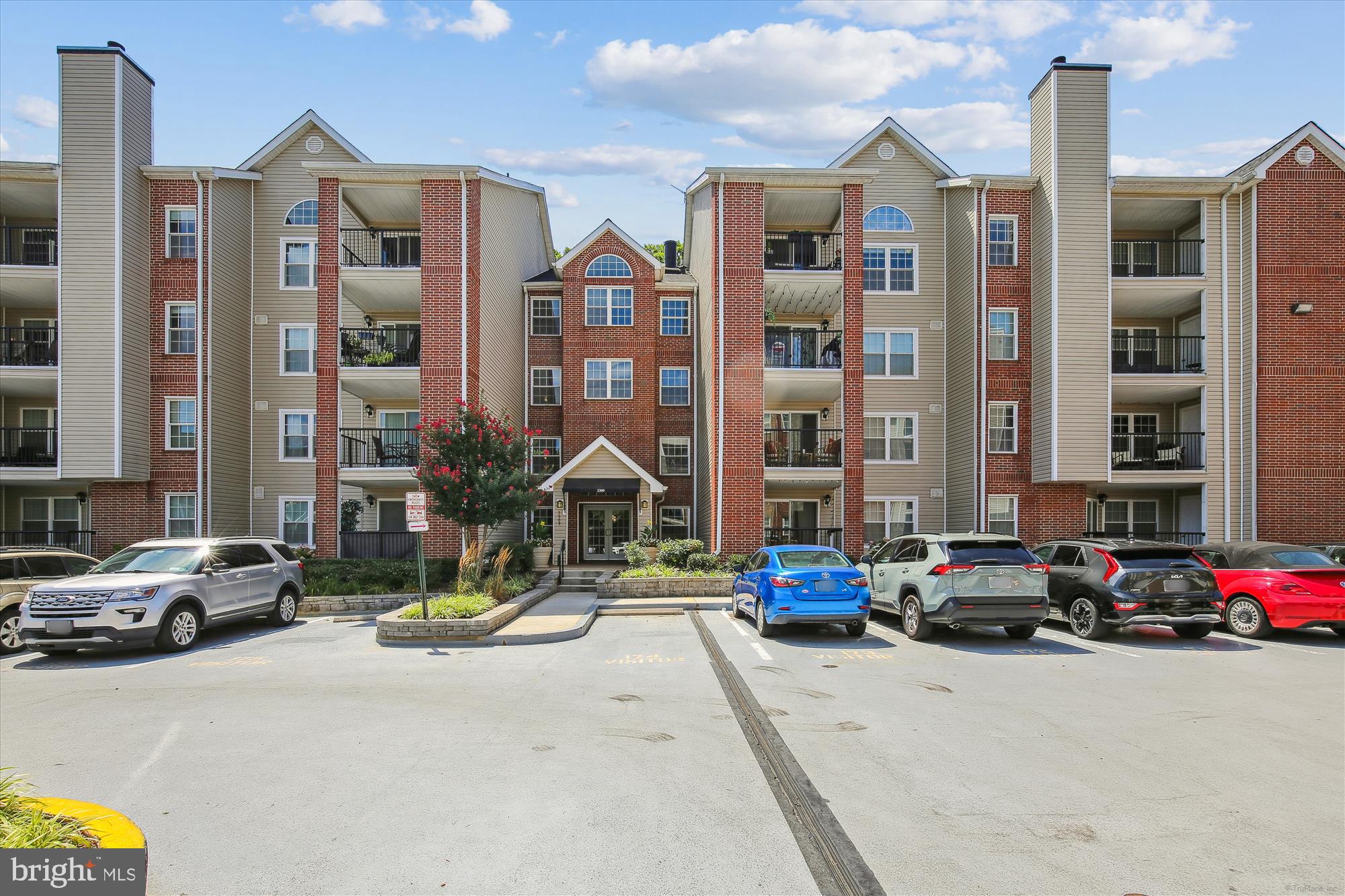 POINTE AT PARK CENTER - Residential Lease