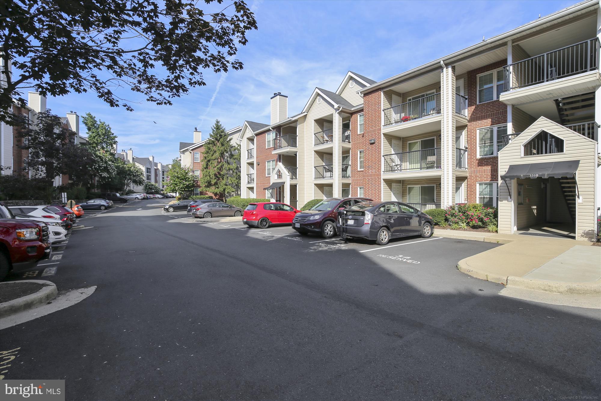 POINTE AT PARK CENTER - Residential Lease