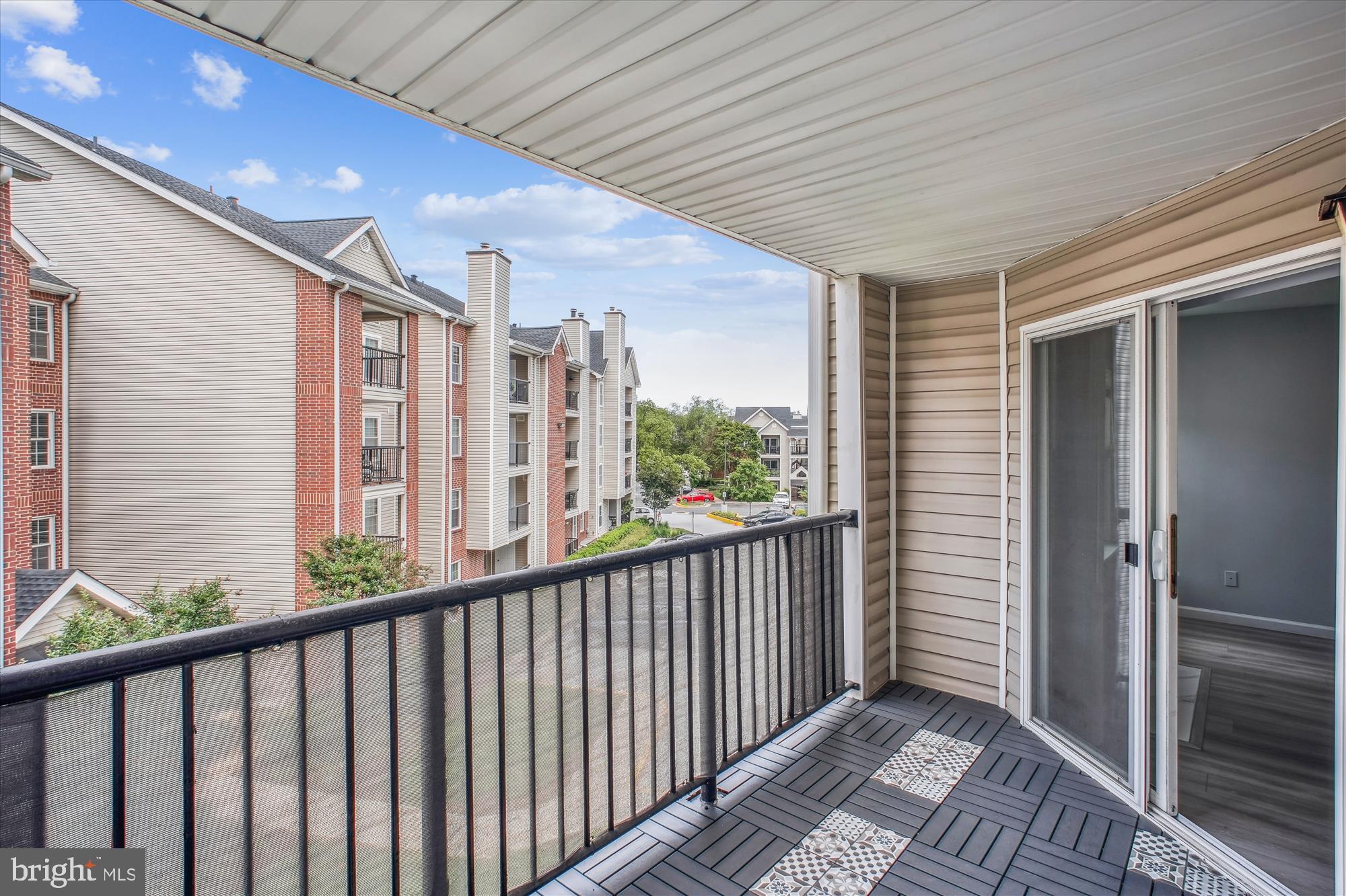 POINTE AT PARK CENTER - Residential Lease