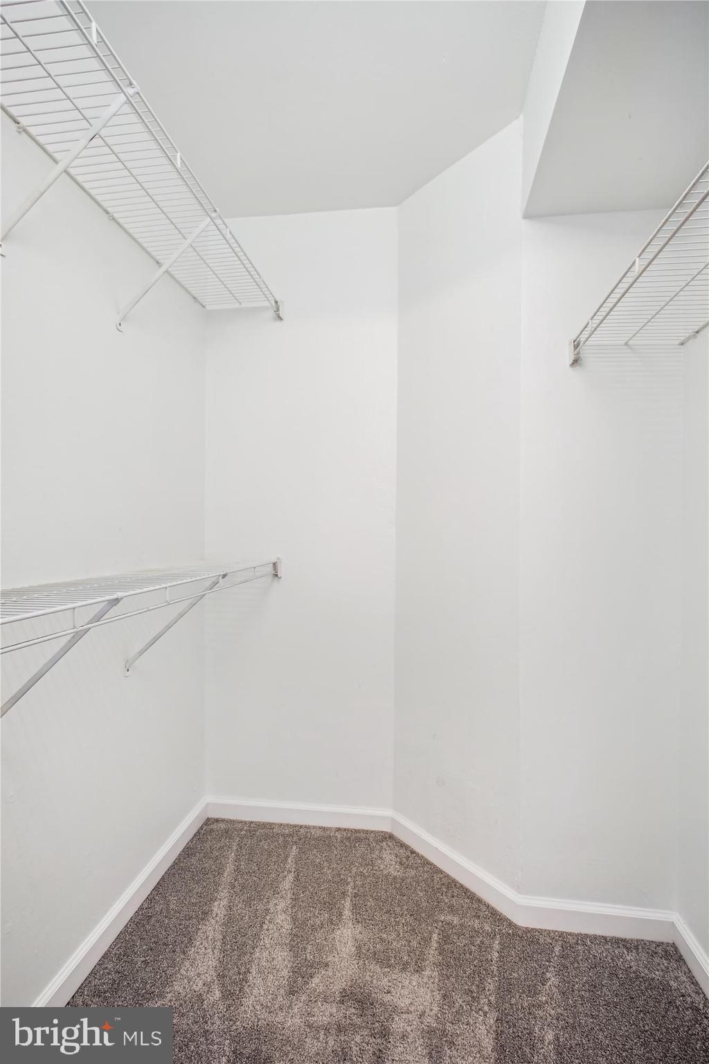 POINTE AT PARK CENTER - Residential Lease