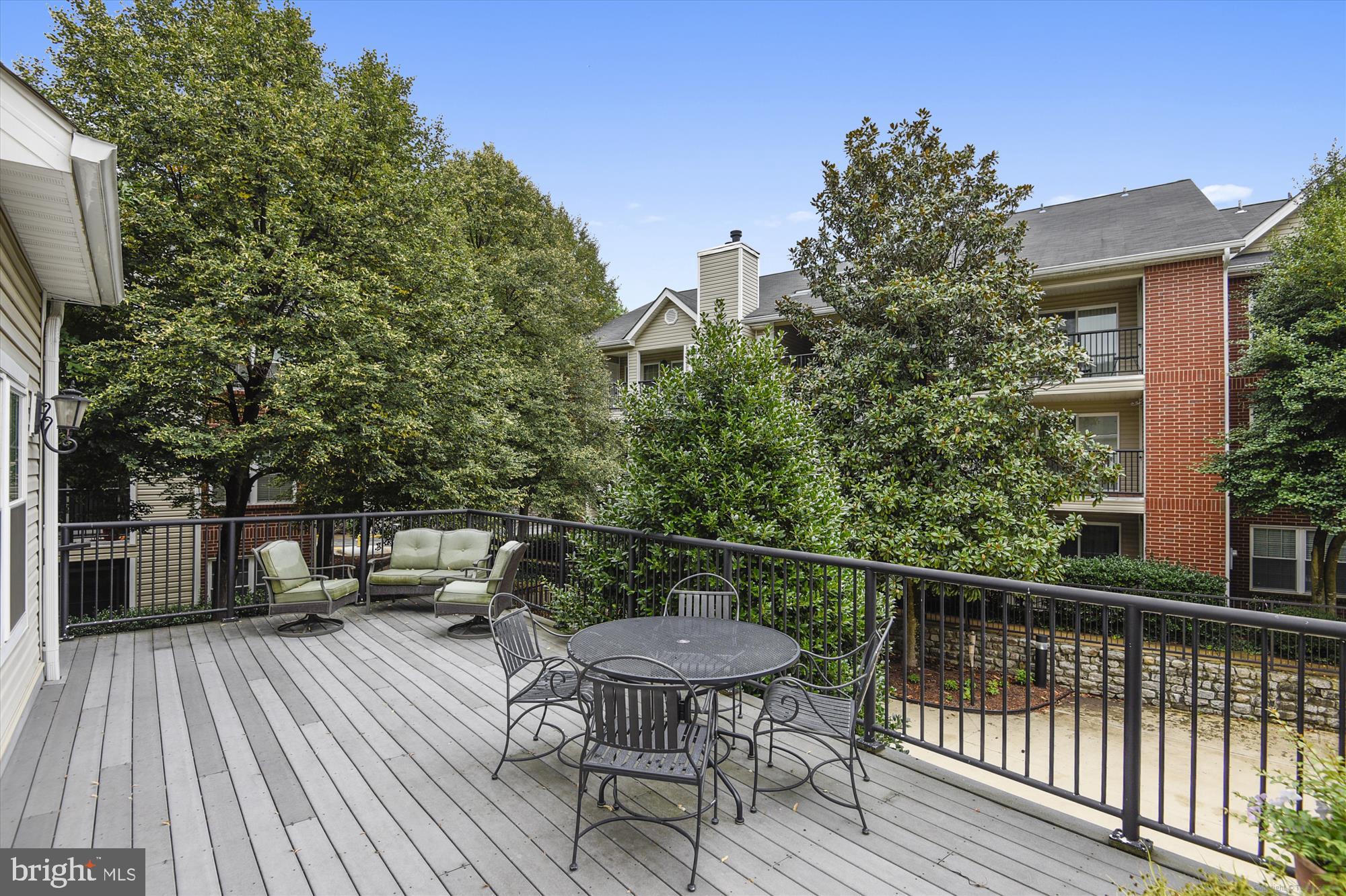 POINTE AT PARK CENTER - Residential Lease