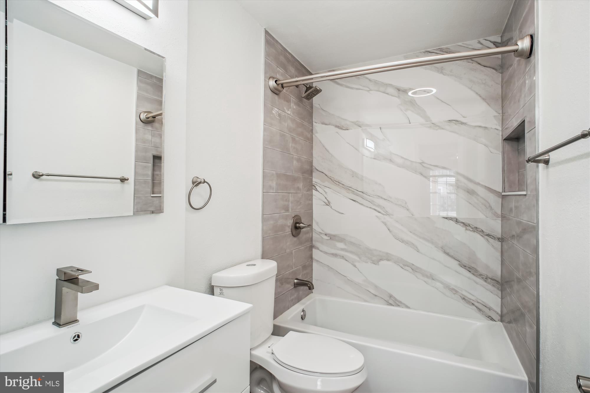 POINTE AT PARK CENTER - Residential Lease