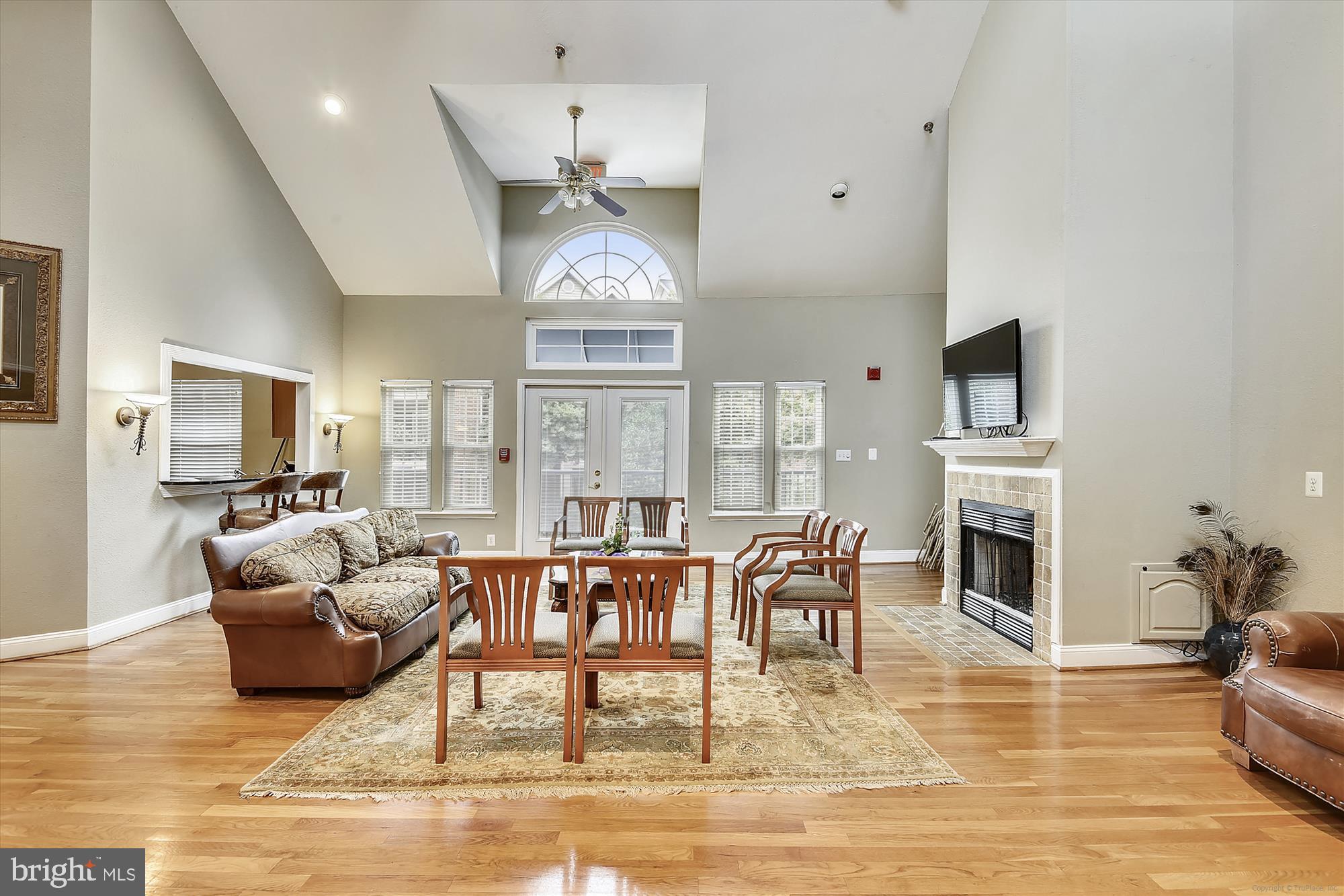 POINTE AT PARK CENTER - Residential Lease