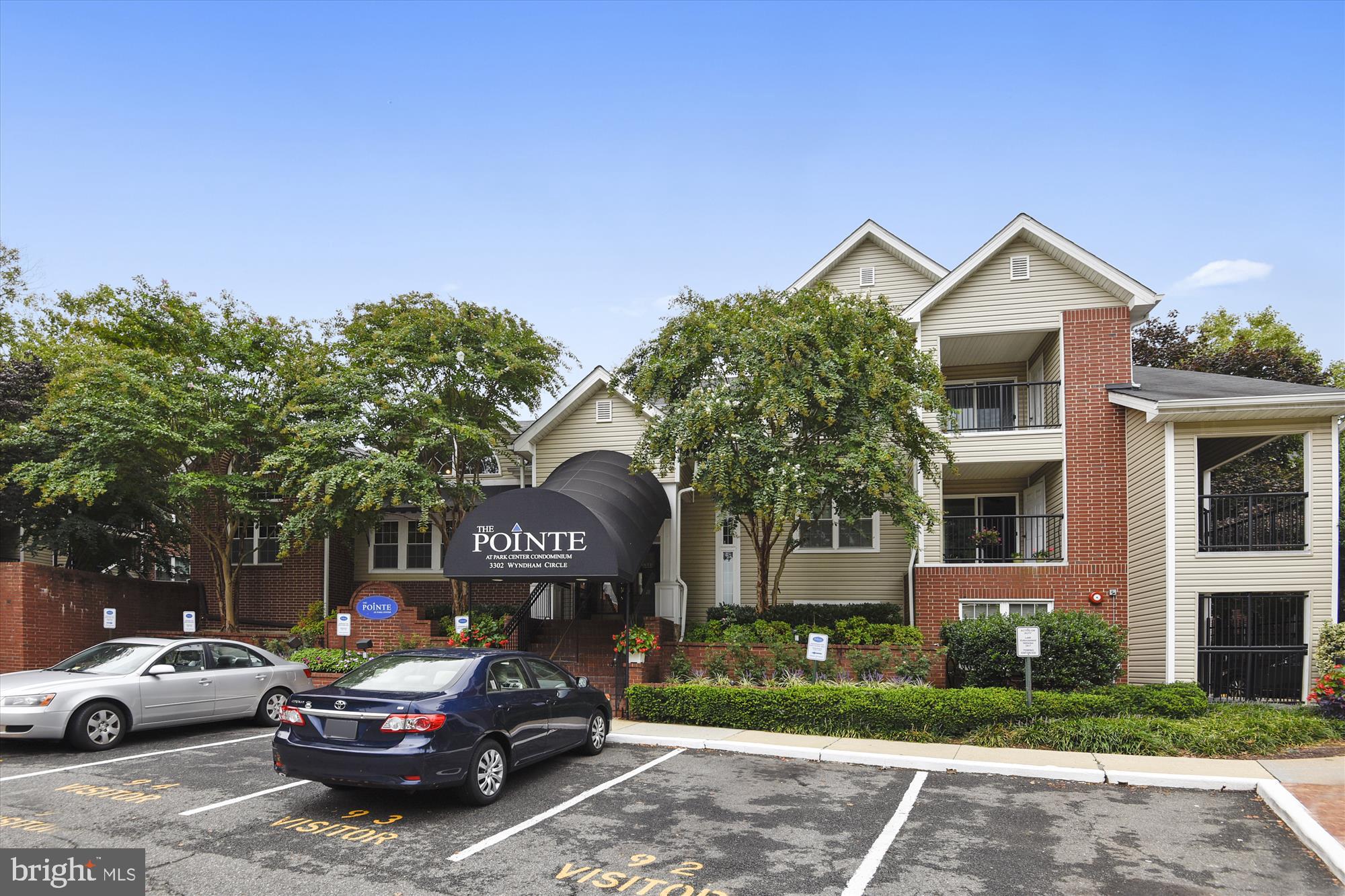 POINTE AT PARK CENTER - Residential Lease
