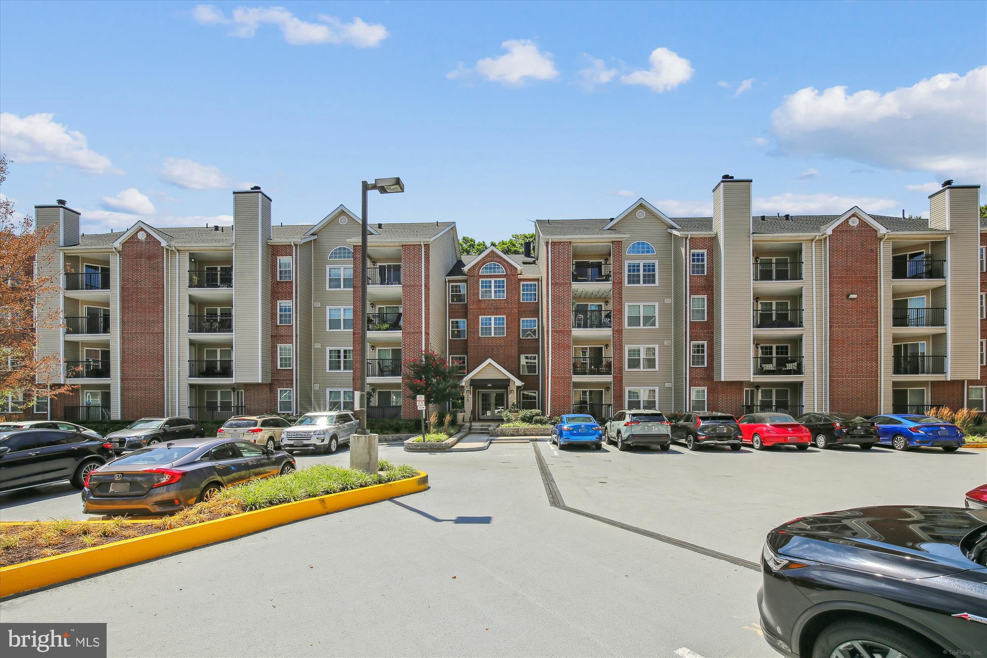 POINTE AT PARK CENTER - Residential Lease