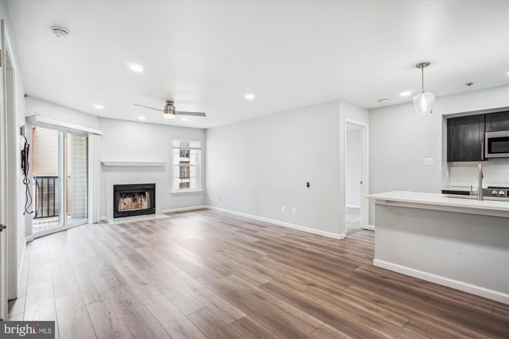 POINTE AT PARK CENTER - Residential Lease